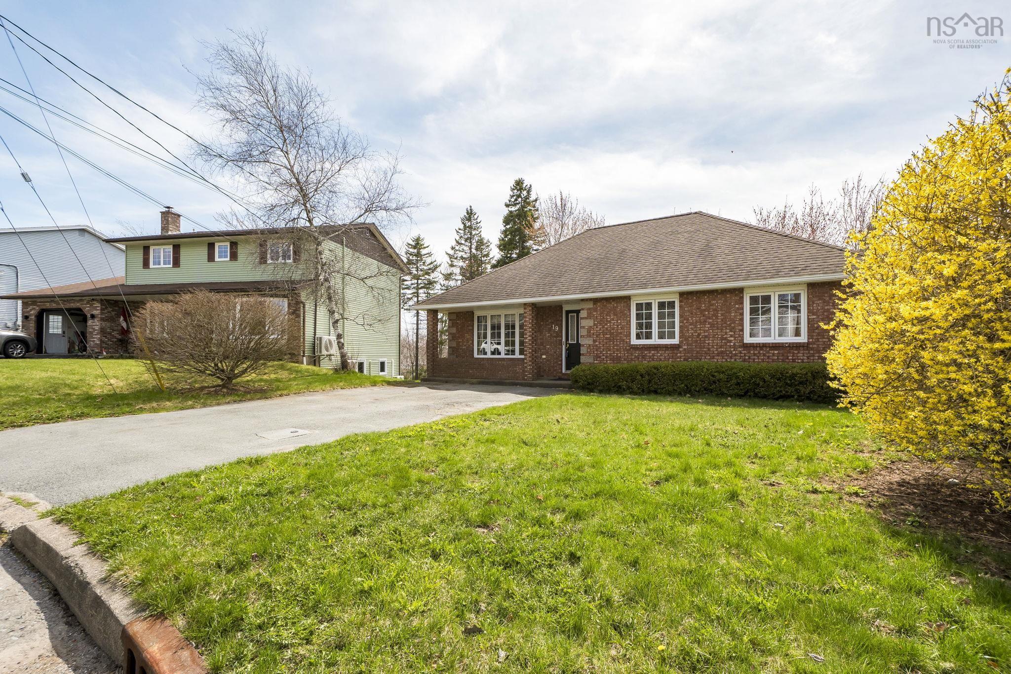 $599,900.00: 19 Columbo Drive, Dartmouth