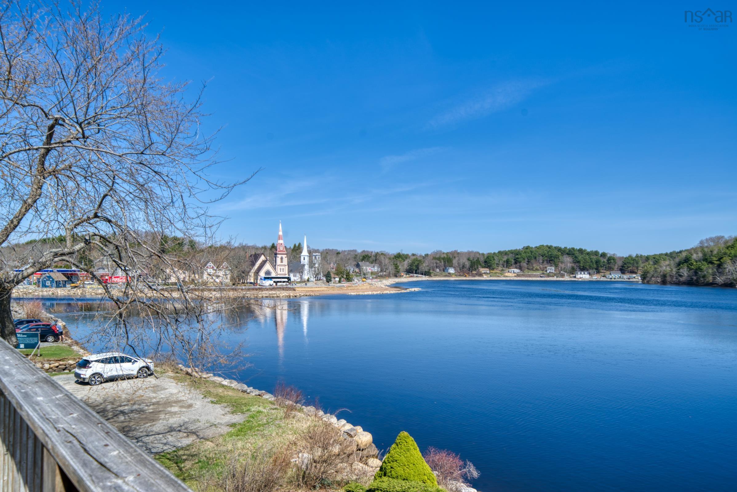 $474,900.00: 2 601 Main Street, Mahone Bay