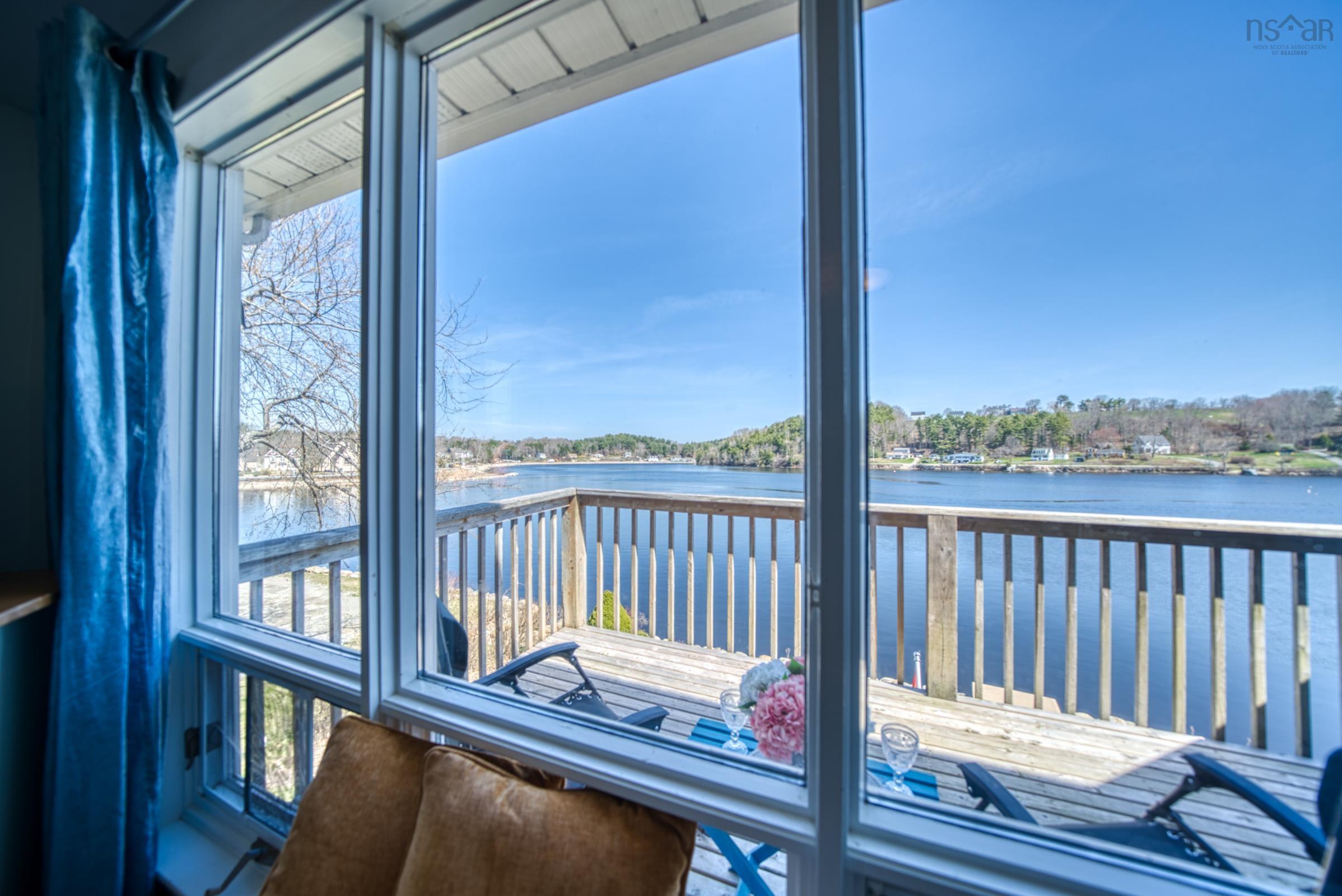 $474,900.00: 2 601 Main Street, Mahone Bay