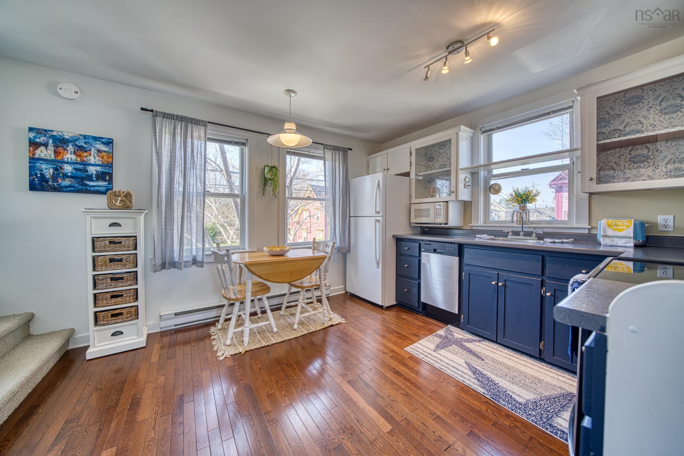 $474,900.00: 2 601 Main Street, Mahone Bay