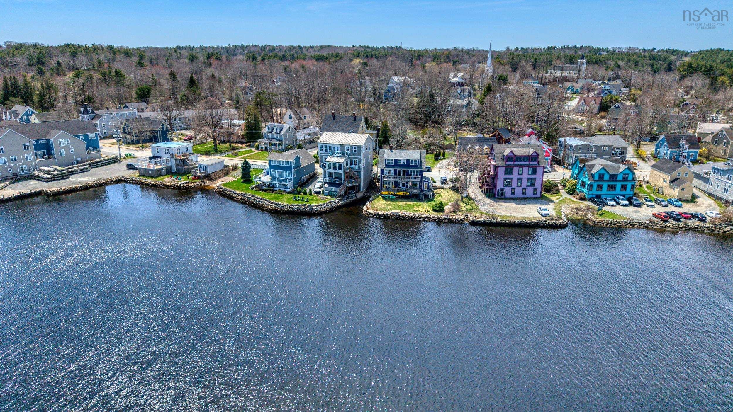 $474,900.00: 2 601 Main Street, Mahone Bay