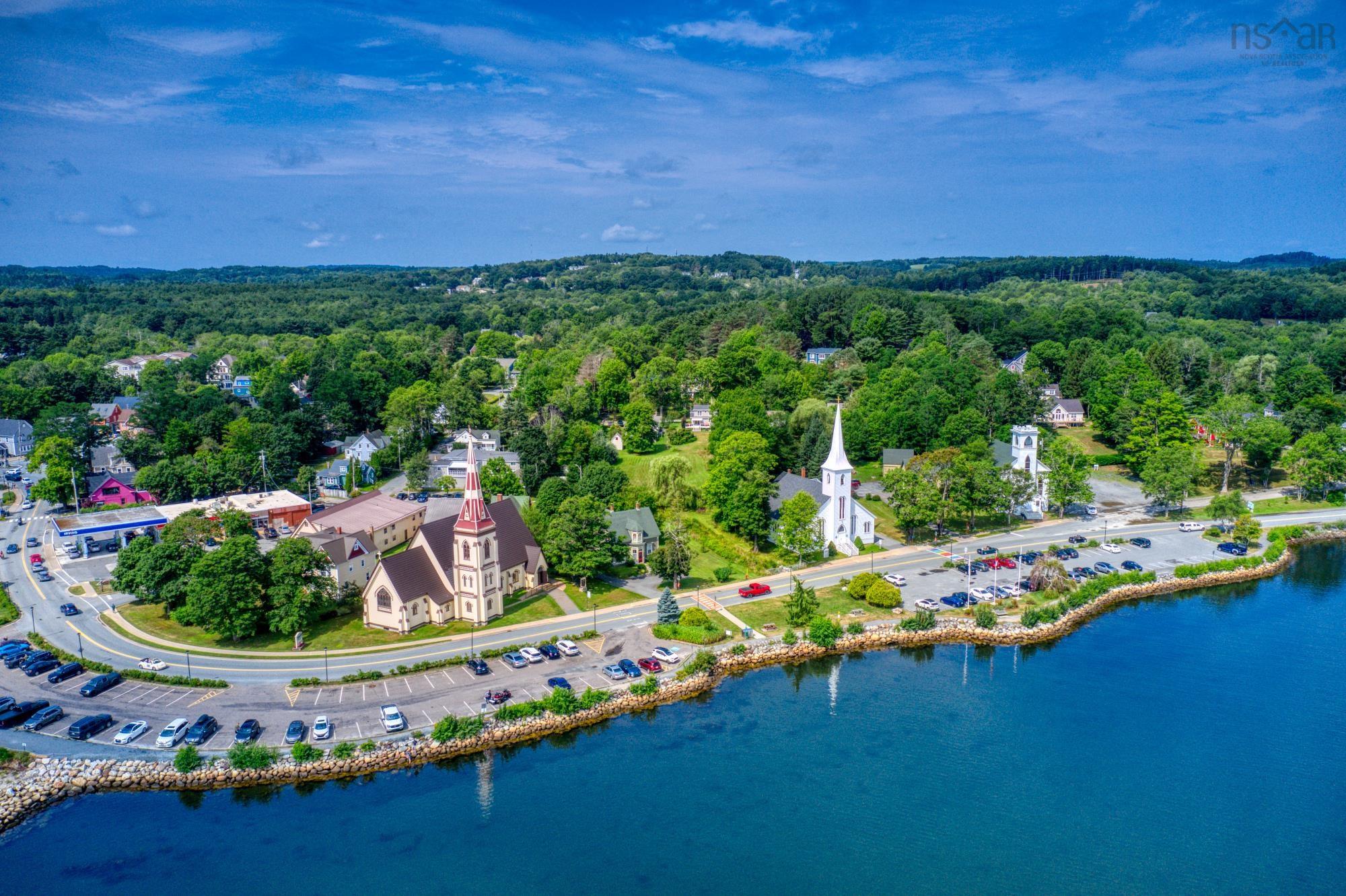 $474,900.00: 2 601 Main Street, Mahone Bay