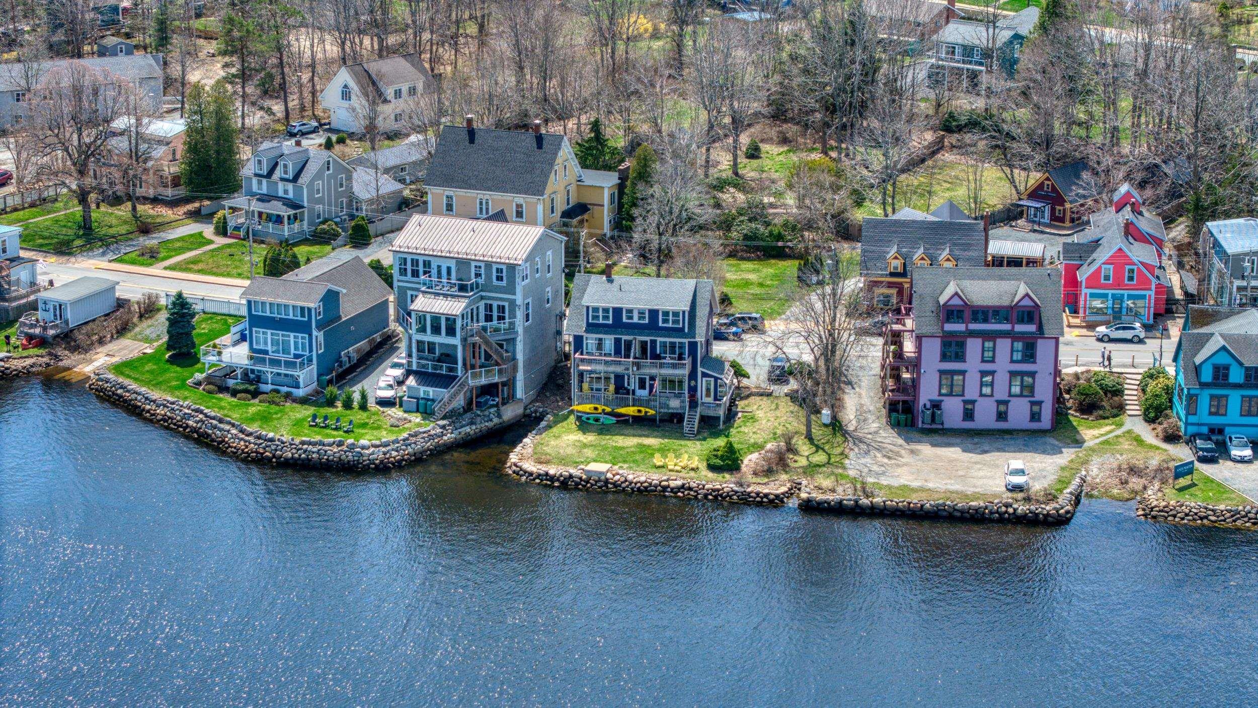 $474,900.00: 2 601 Main Street, Mahone Bay