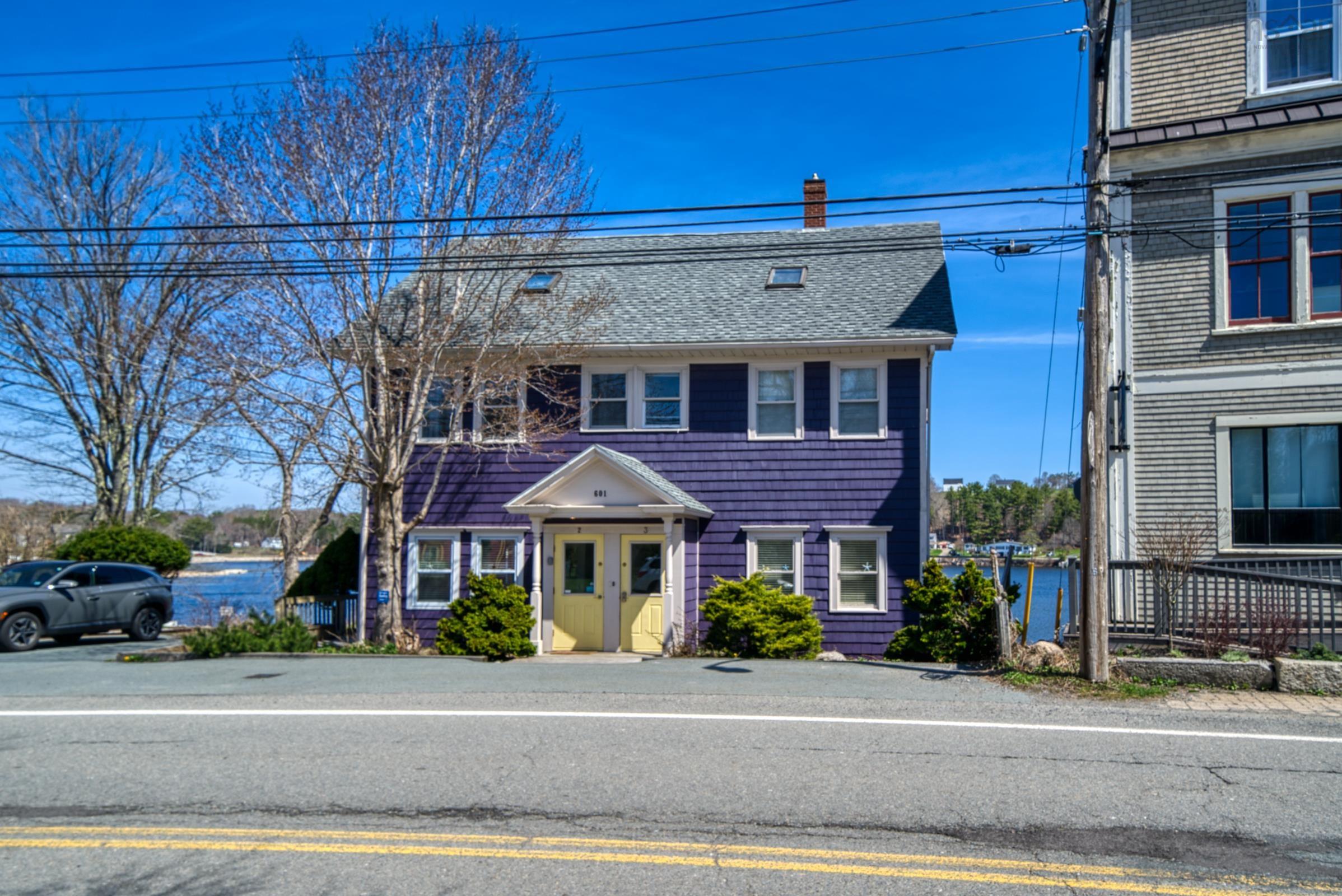 $474,900.00: 2 601 Main Street, Mahone Bay