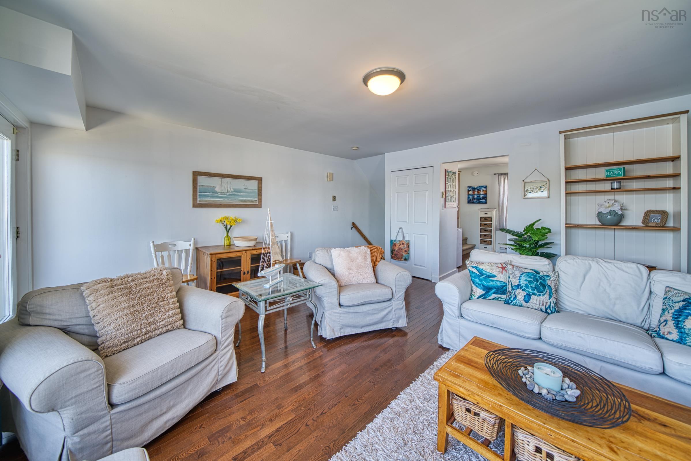 $474,900.00: 2 601 Main Street, Mahone Bay