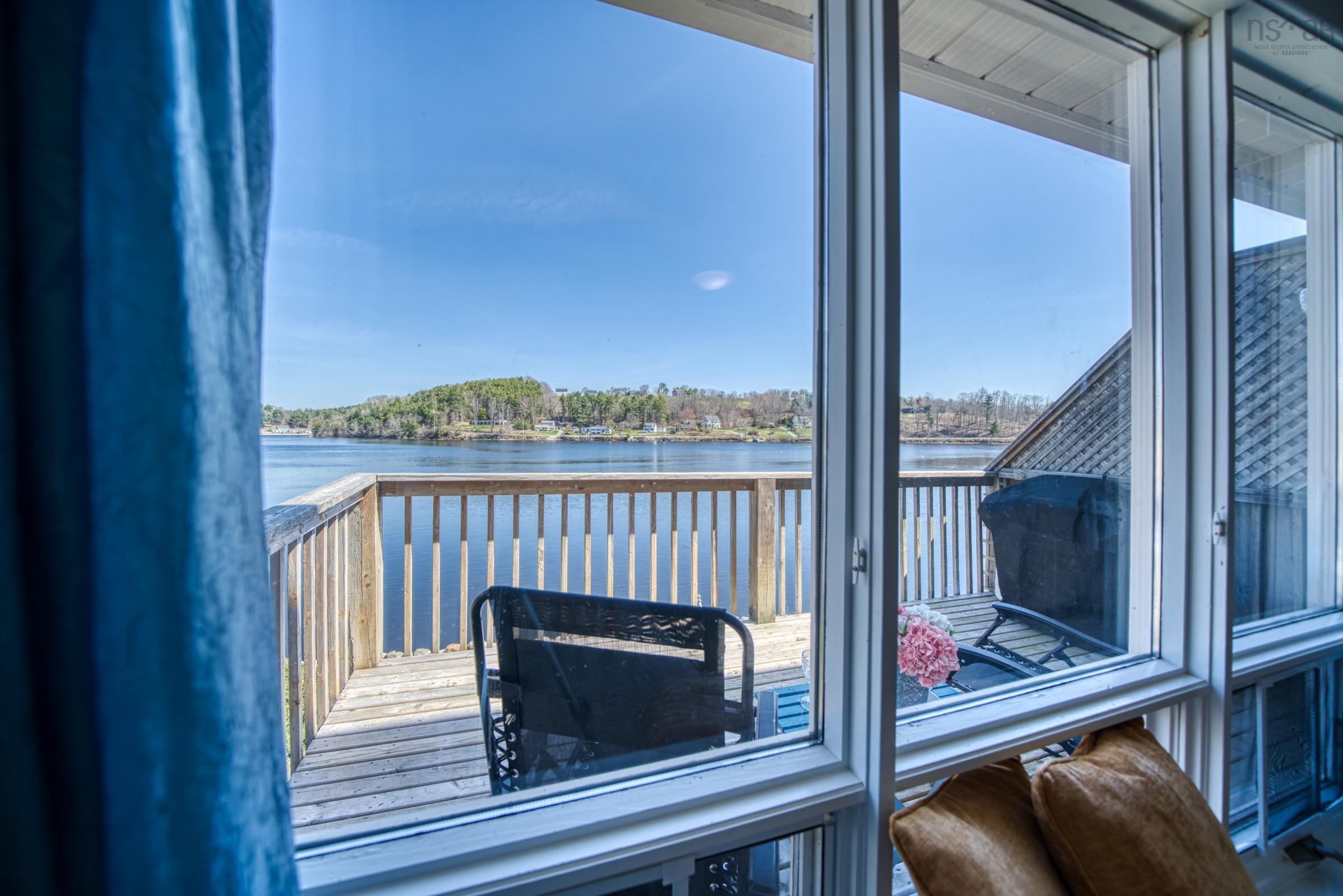 $474,900.00: 2 601 Main Street, Mahone Bay