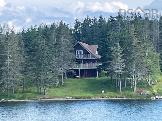 $495,000.00: 8937 Pepperell Street, St. Peter's
