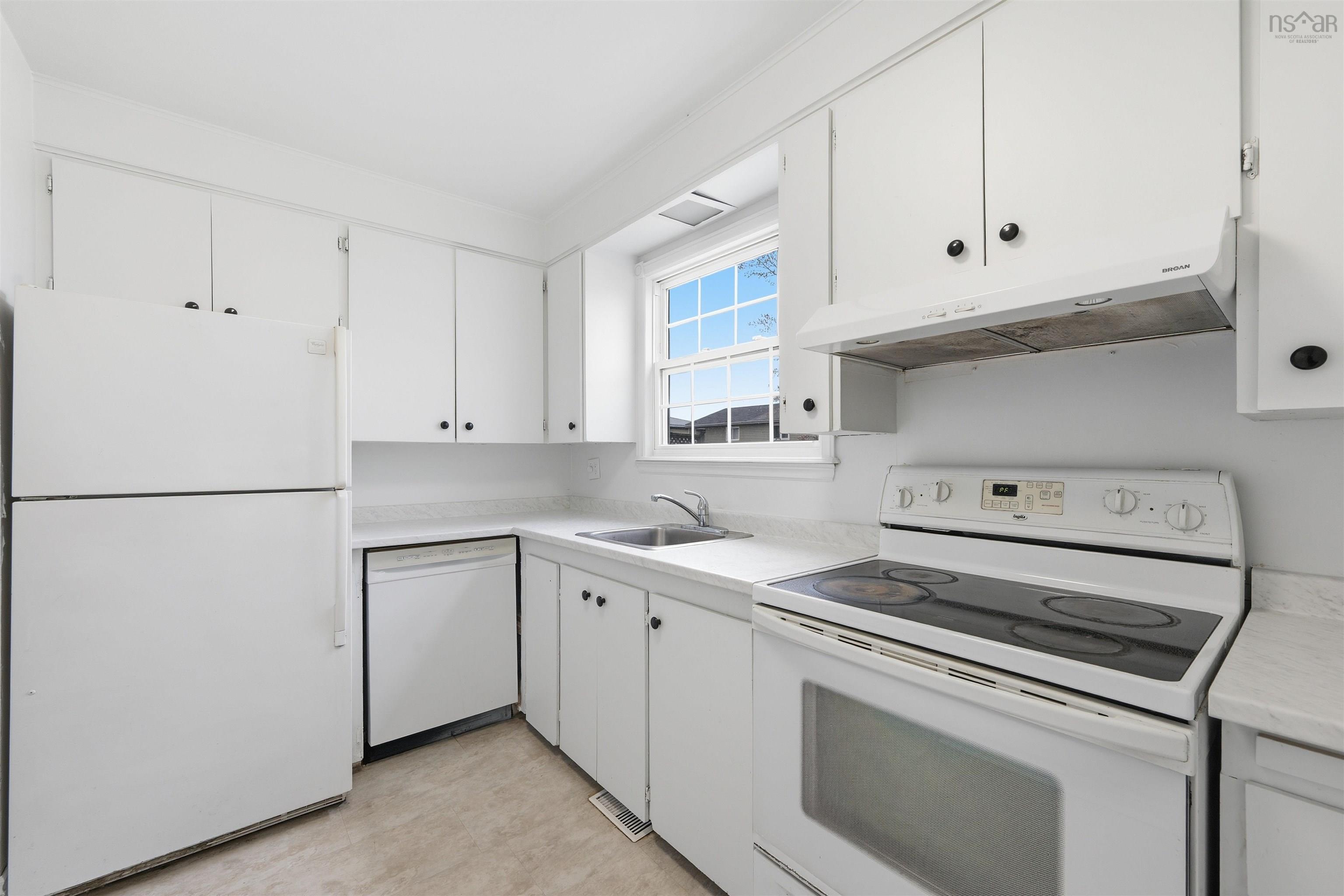 18 Roblea Drive, Dartmouth, NS (MLS 202610128)