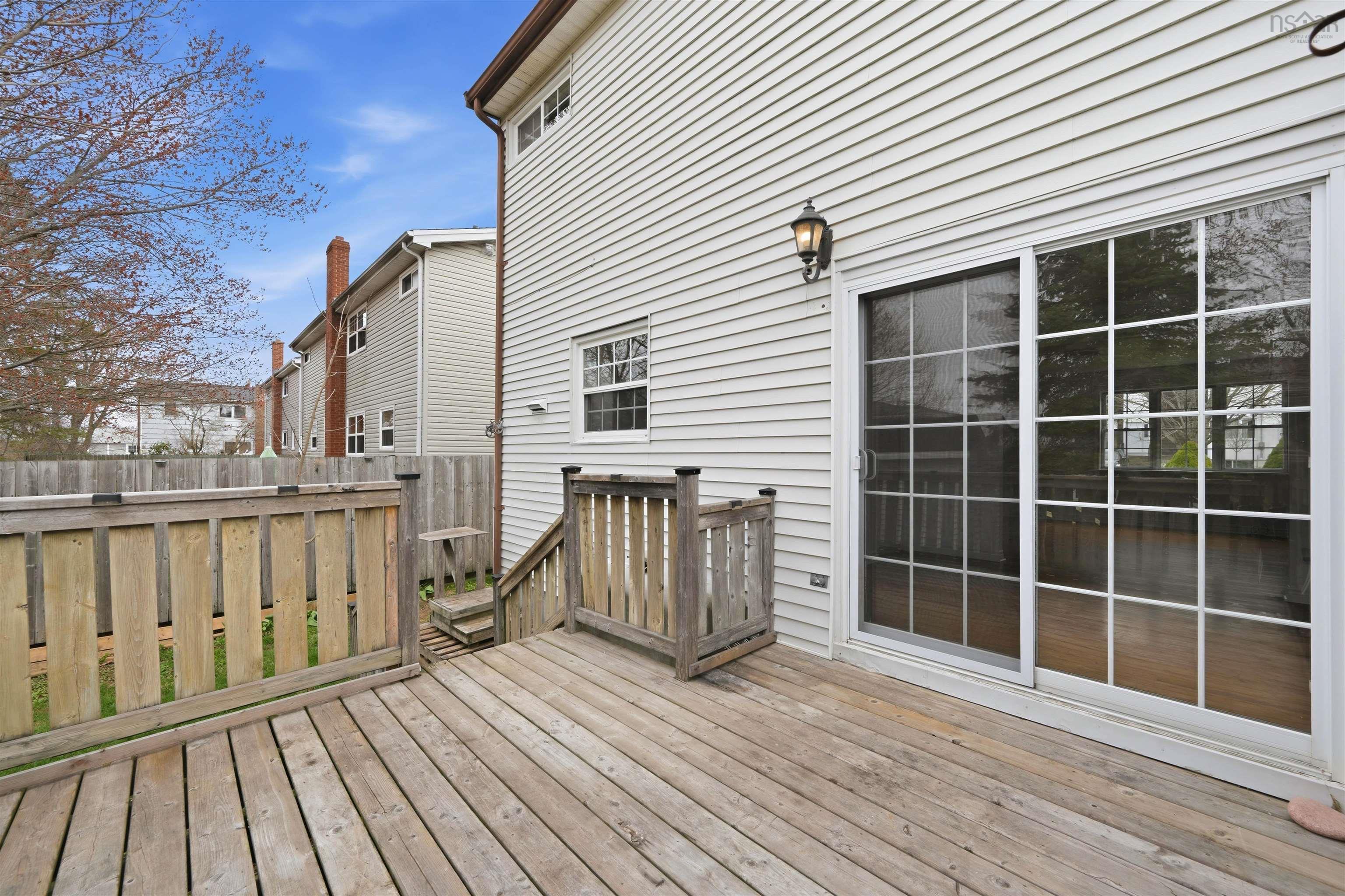$399,900.00: 18 Roblea Drive, Dartmouth
