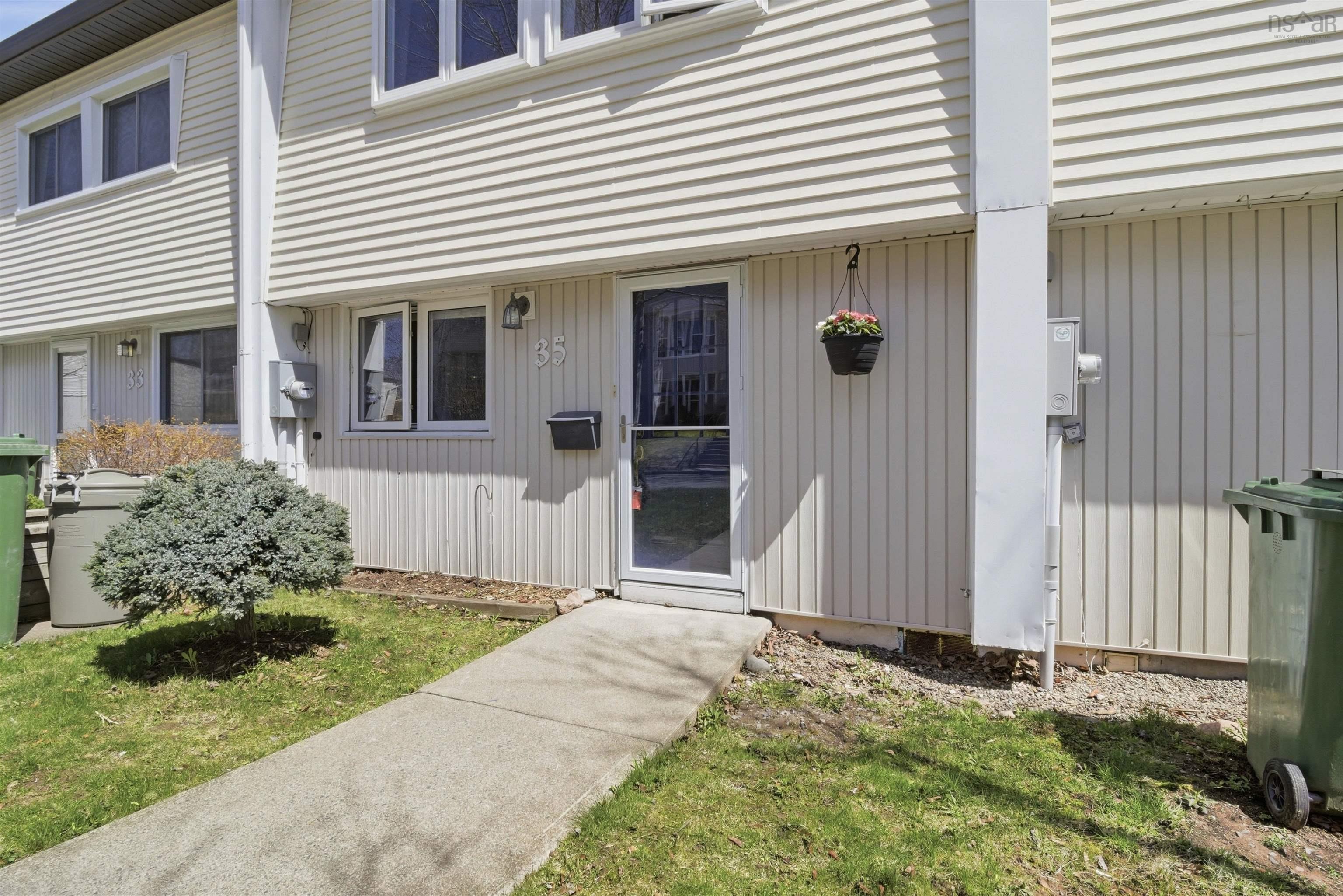 $399,900.00: 35 Limerick Road, Halifax