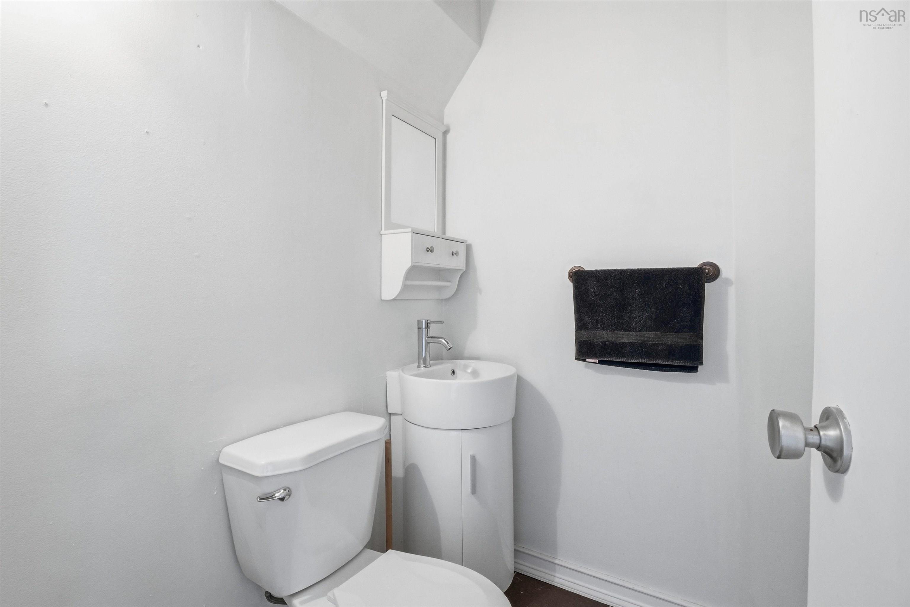 $399,900.00: 35 Limerick Road, Halifax