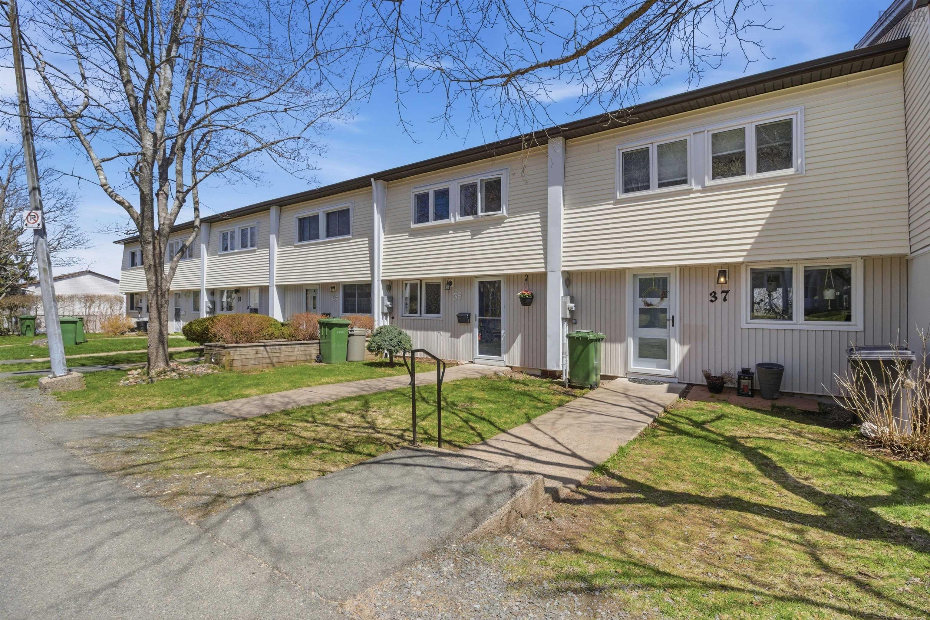 $399,900.00: 35 Limerick Road, Halifax