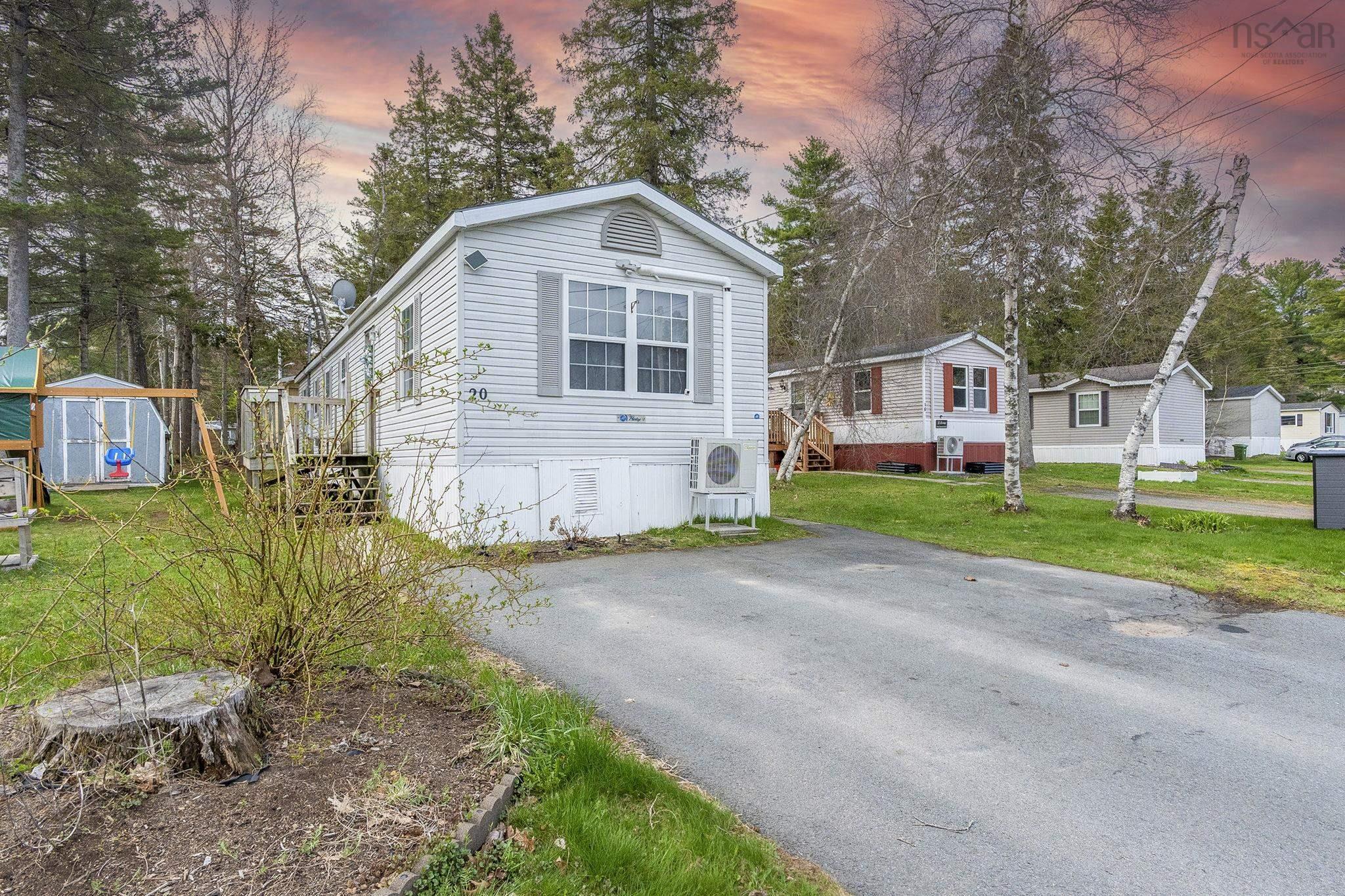 20 Maple Leaf Drive, New Minas, NS (MLS® 202610138) | New Minas Real Estate | RE/MAX Halifax