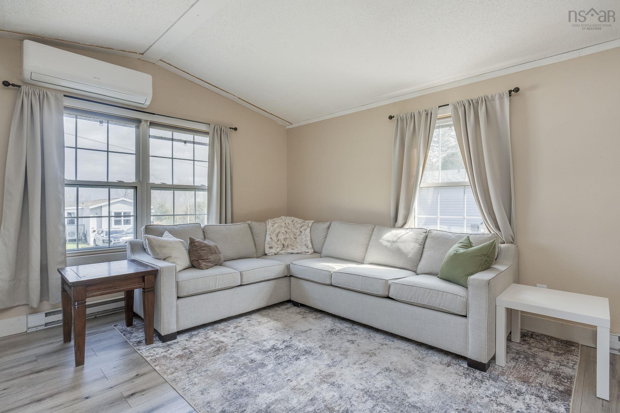 $210,000.00: 20 Maple Leaf Drive, New Minas