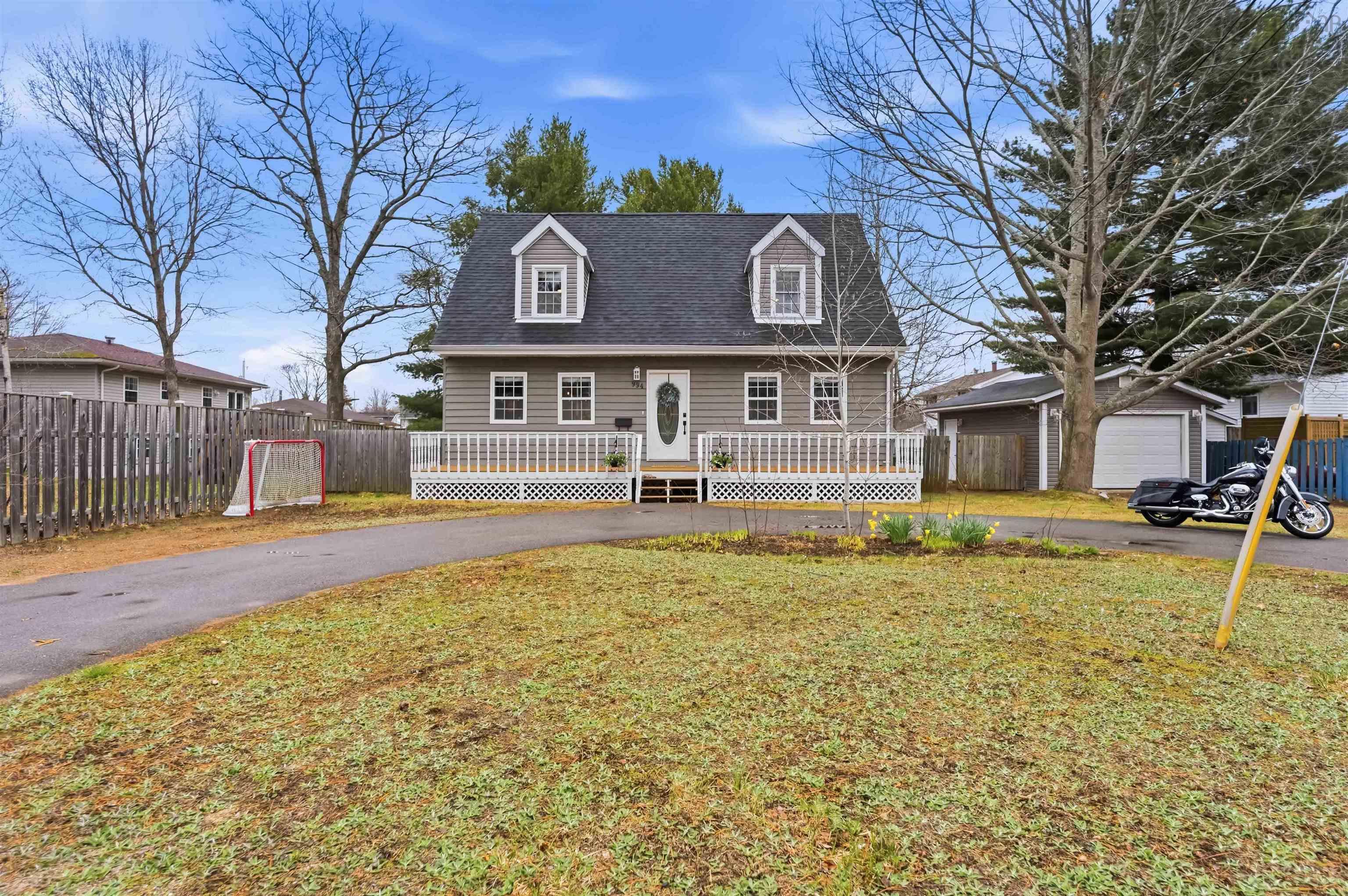 $439,500.00: 994 Aurora Crescent, Greenwood
