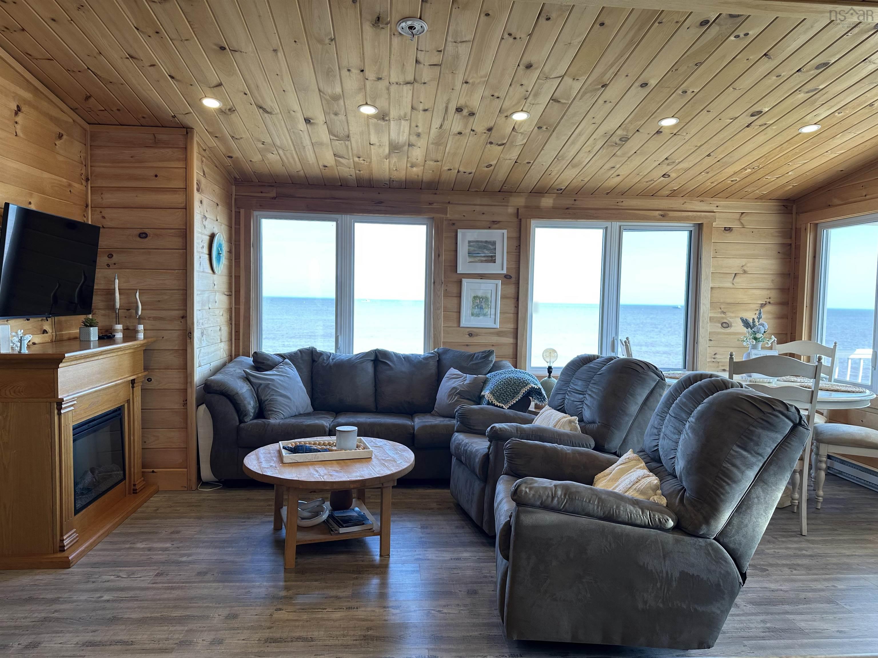 $339,000.00: 565 Caribou Island Road, Caribou Island