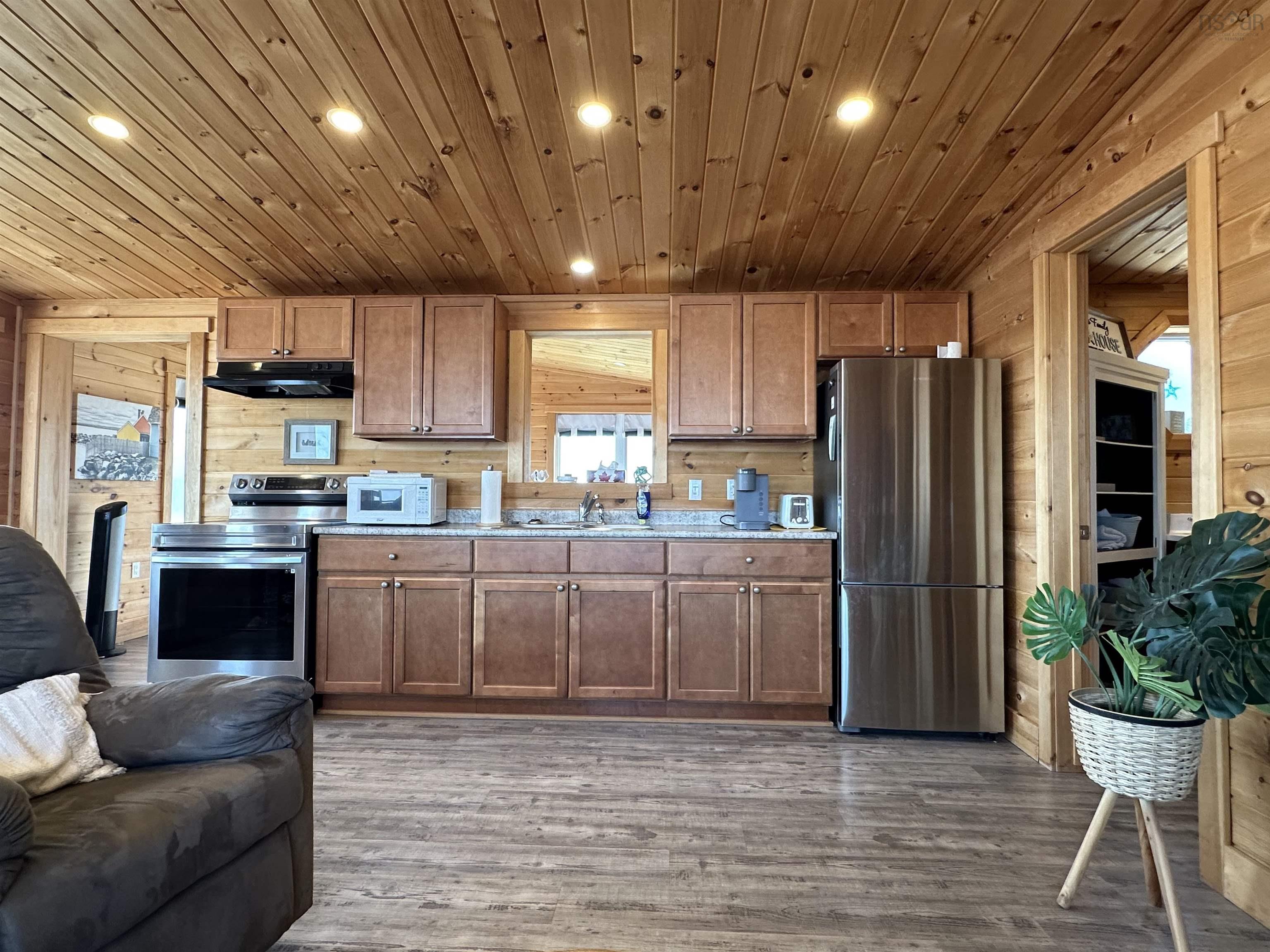 $339,000.00: 565 Caribou Island Road, Caribou Island