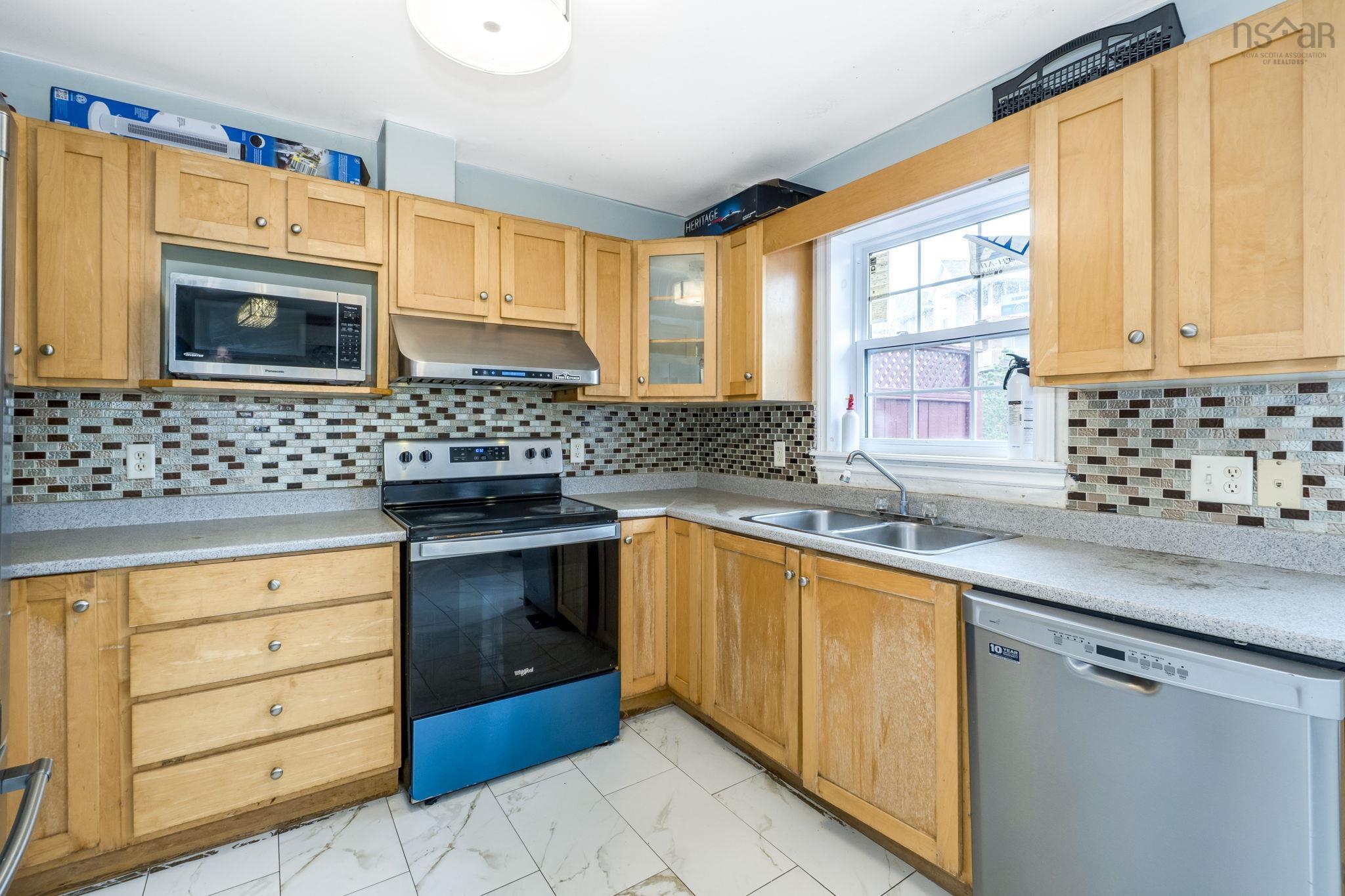16 Prestwick Close, Clayton Park, NS (MLS 202610161)