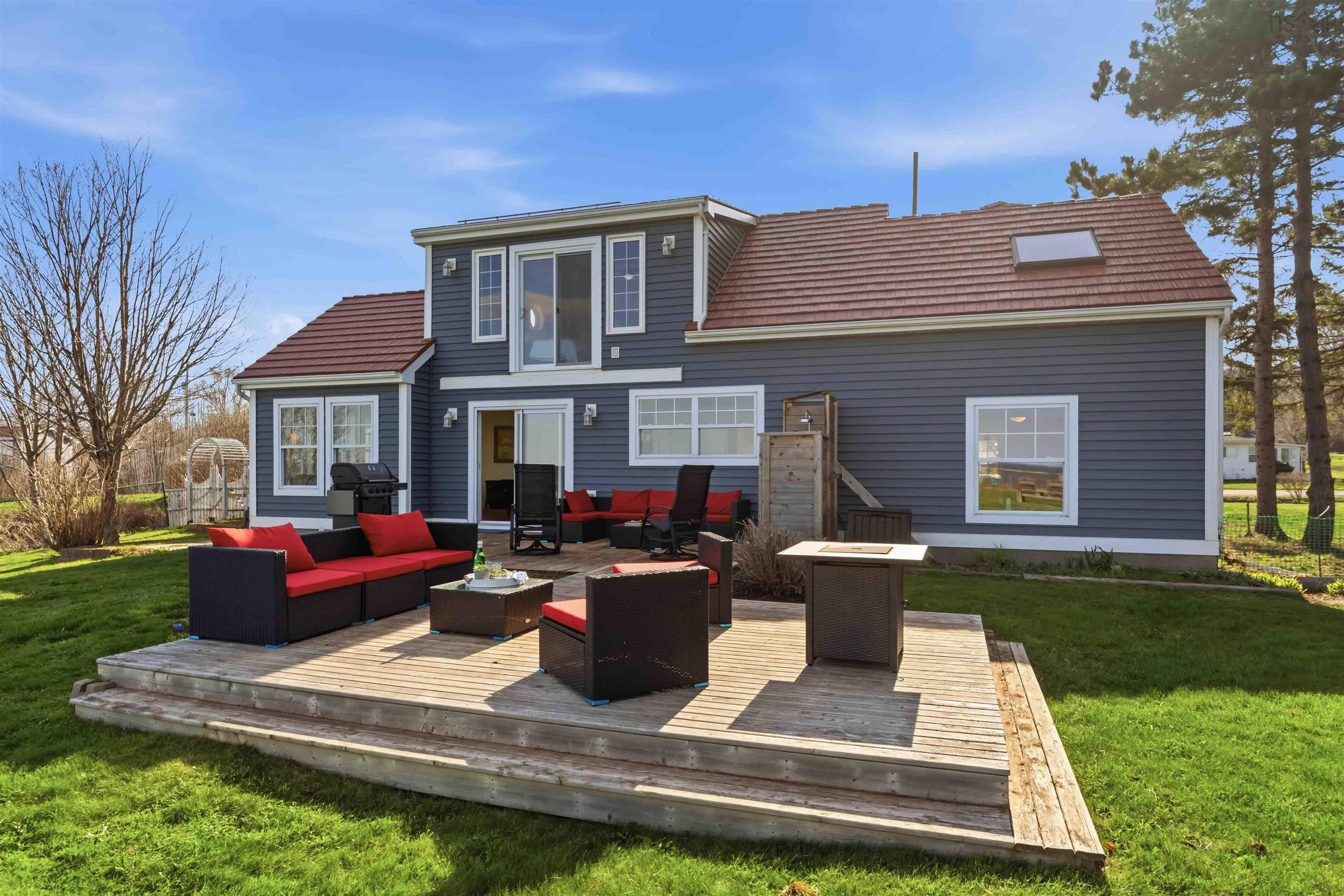 $549,900.00: 79 Blomidon Crescent, Lower Blomidon
