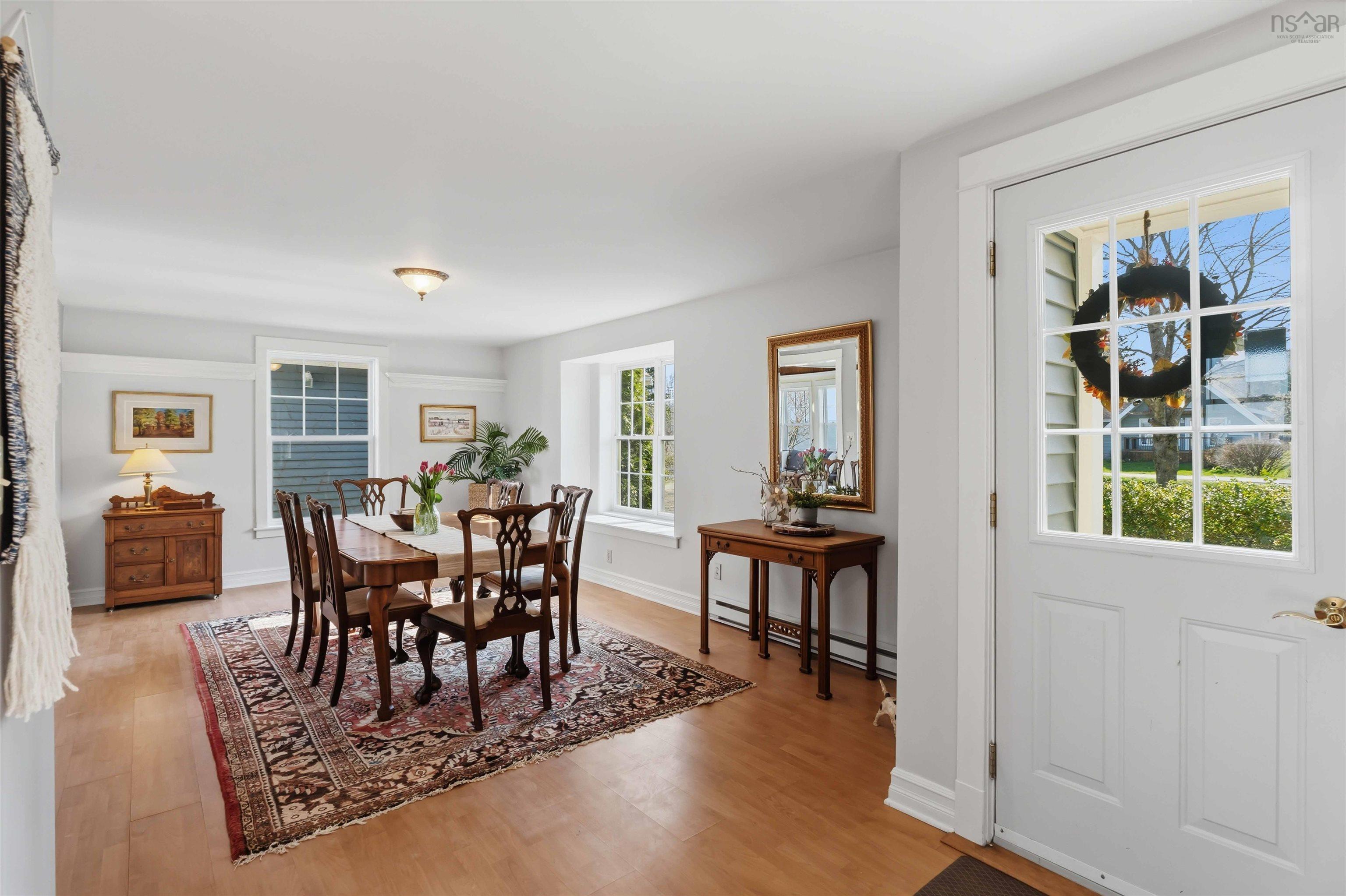 $549,900.00: 79 Blomidon Crescent, Lower Blomidon
