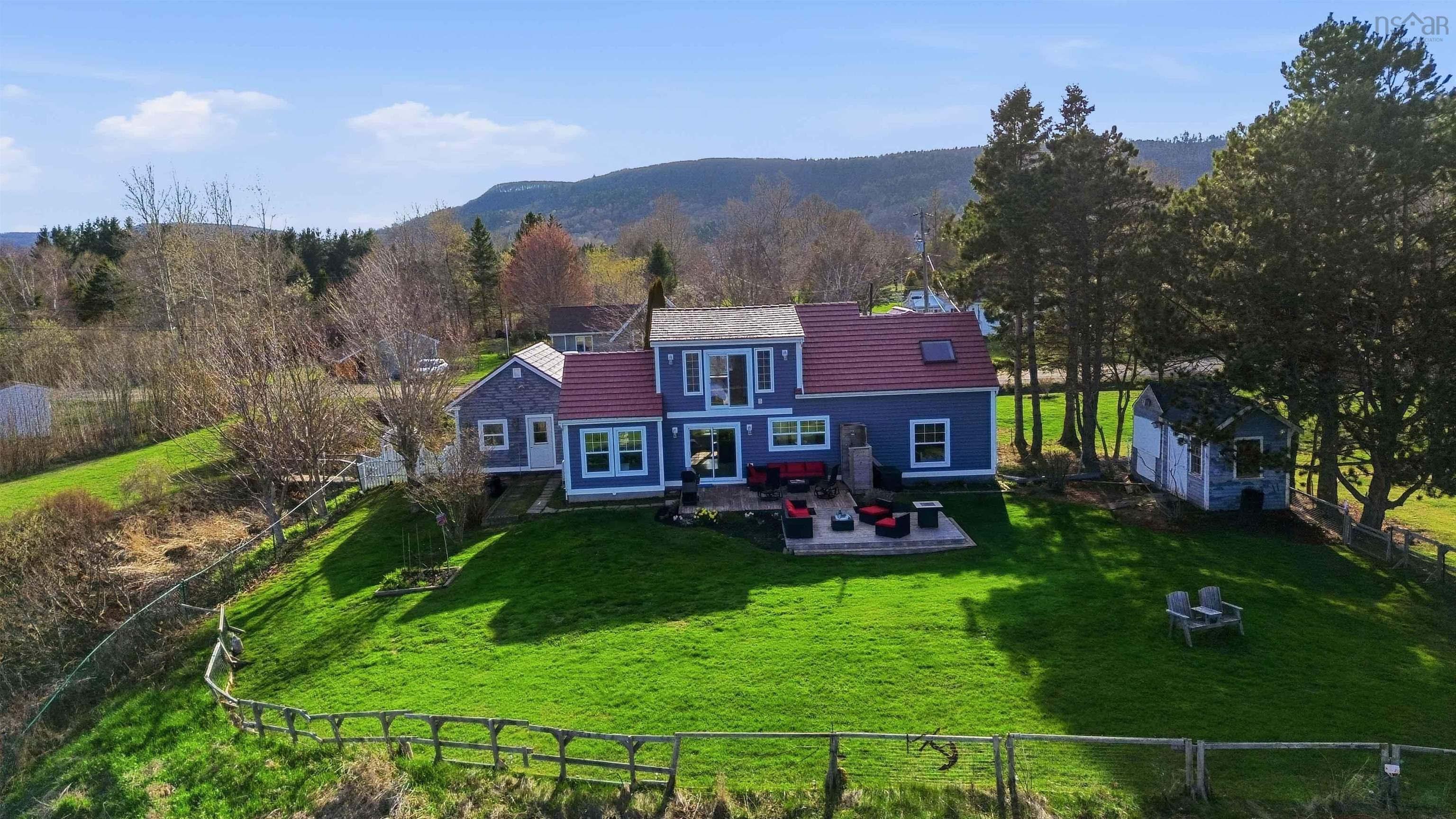 $549,900.00: 79 Blomidon Crescent, Lower Blomidon