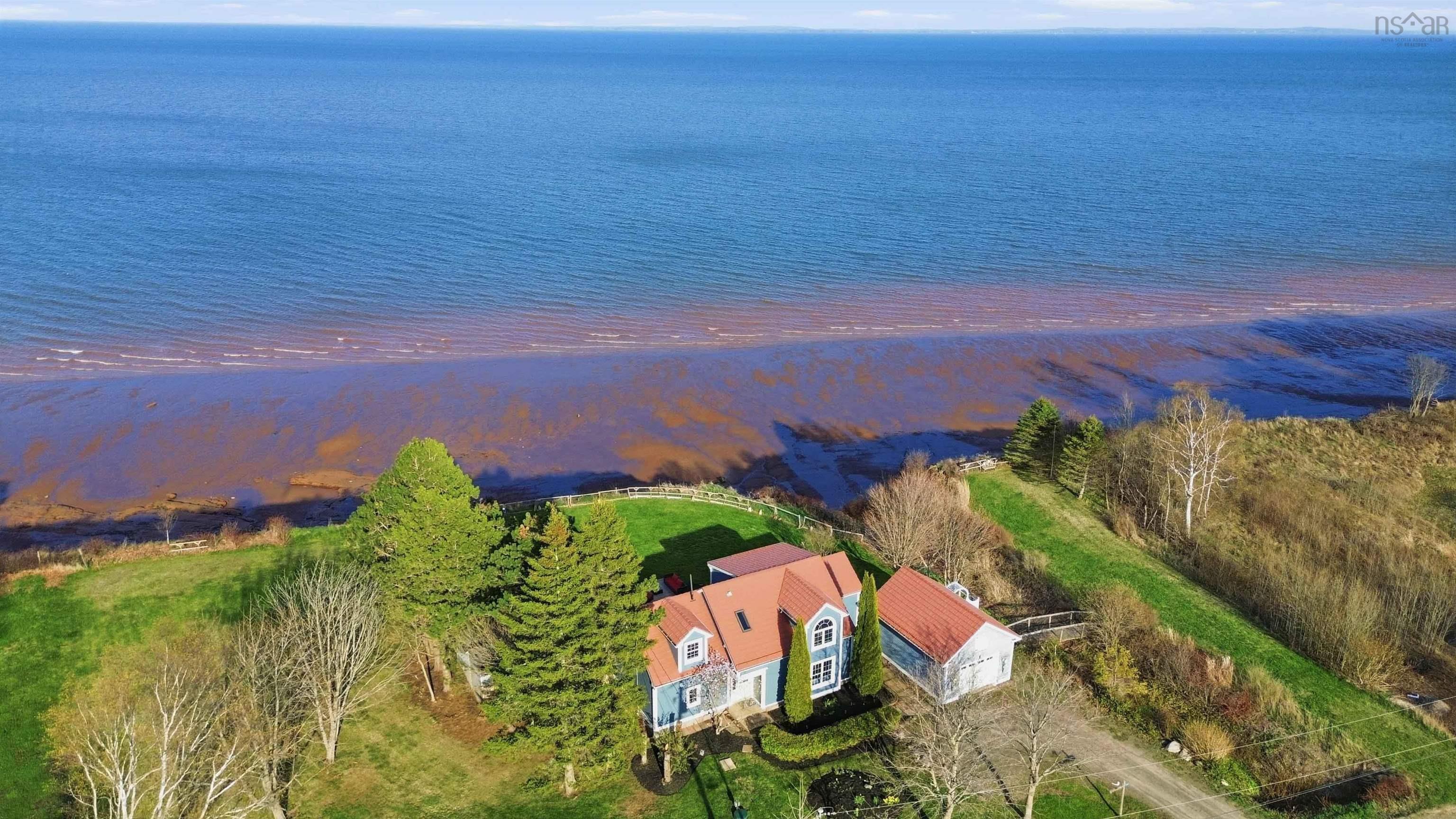 $549,900.00: 79 Blomidon Crescent, Lower Blomidon