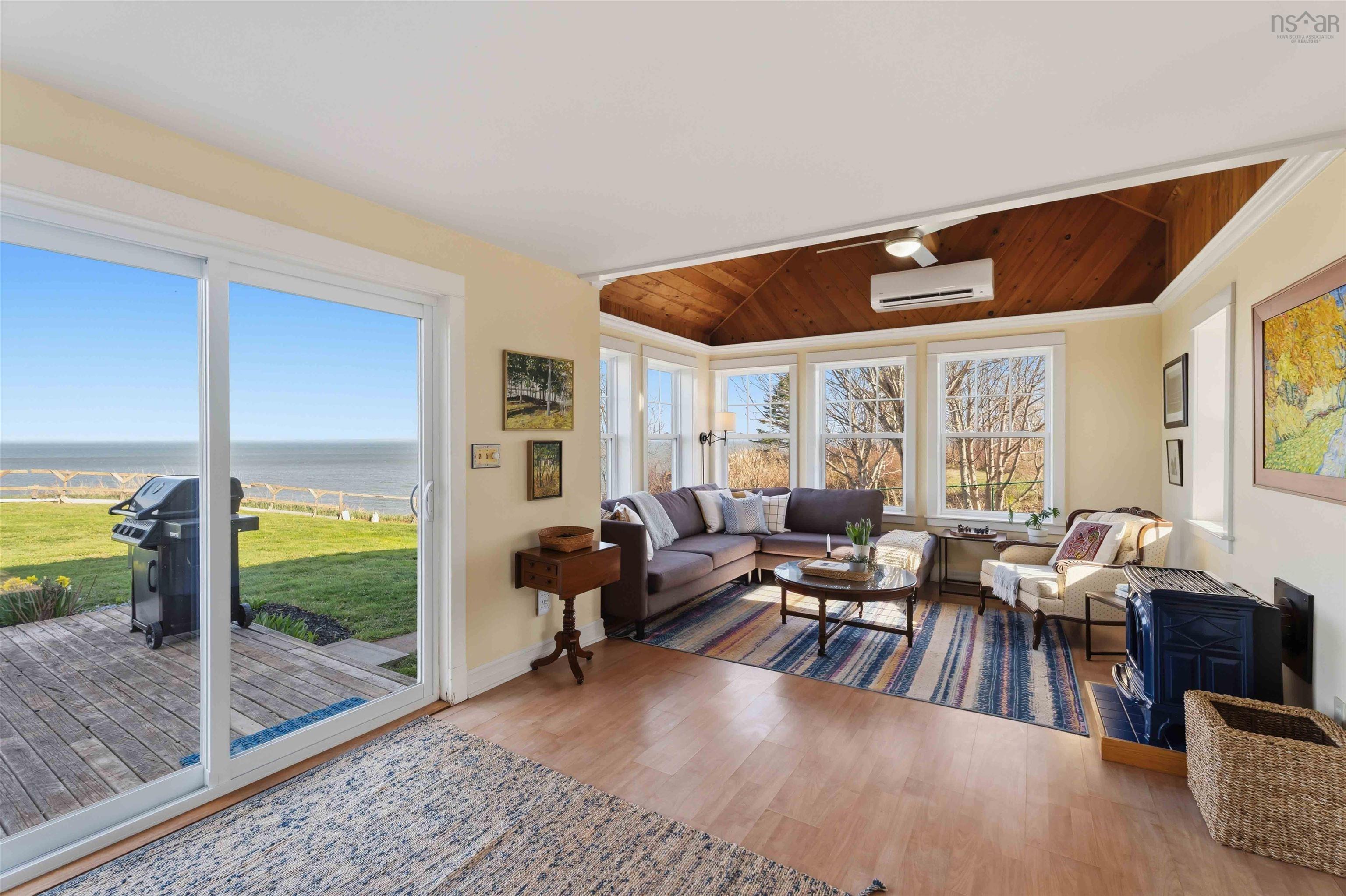$549,900.00: 79 Blomidon Crescent, Lower Blomidon