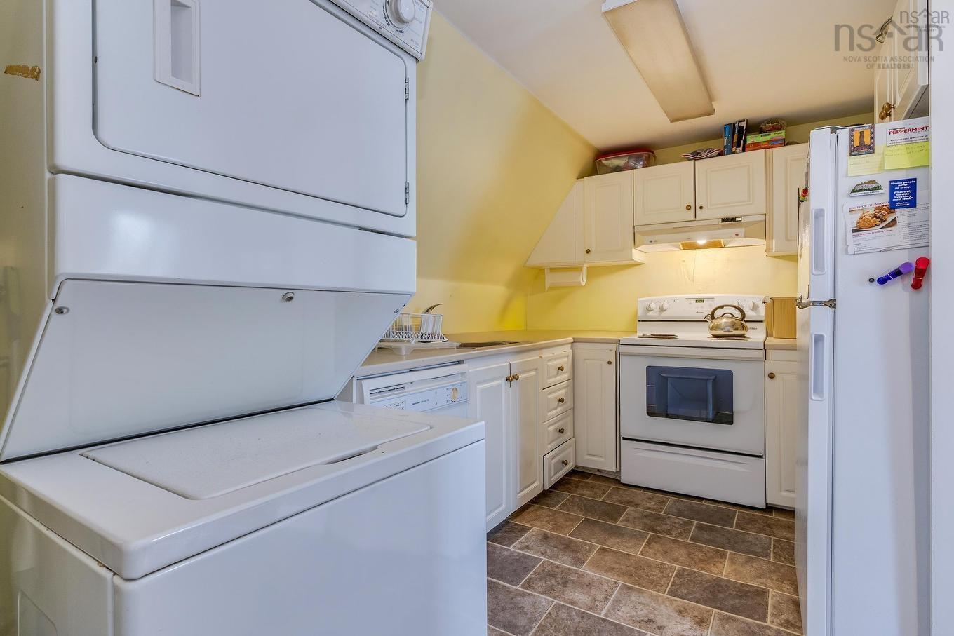 6090 Coburg Road, Halifax, NS (MLS 202610164)