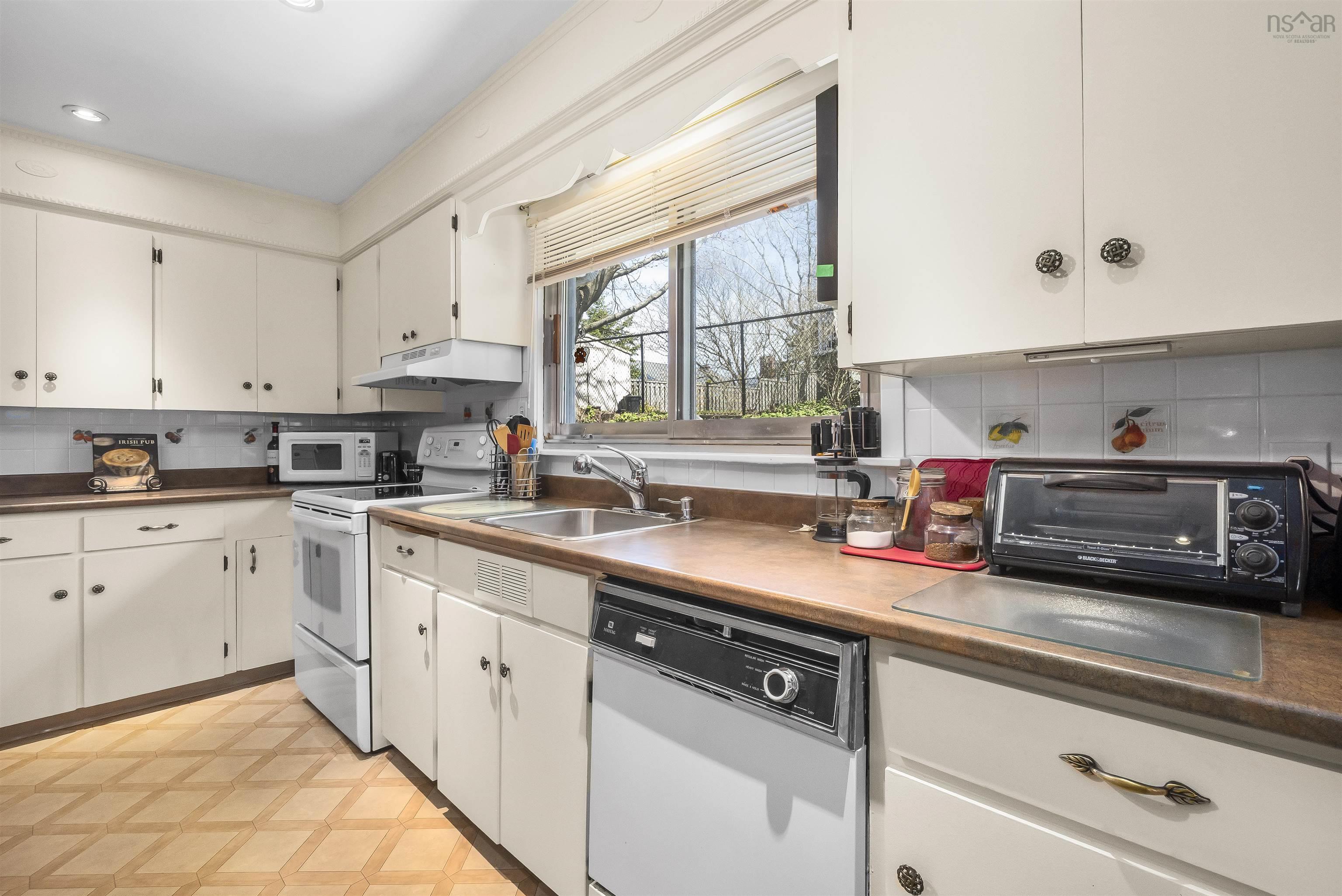 8 Curley Drive, Dartmouth, NS (MLS 202610188)