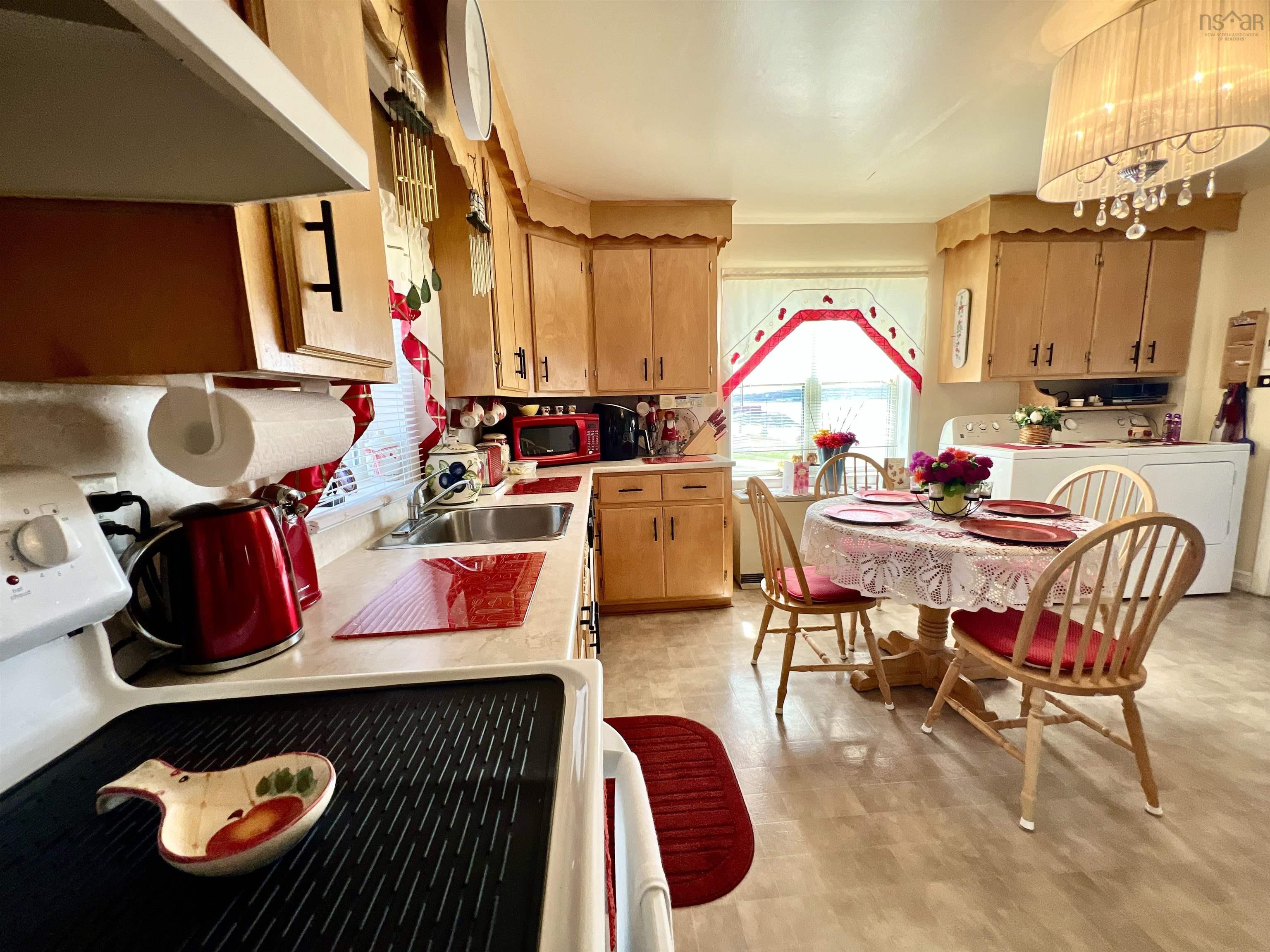 $199,900.00: 15014 Cabot trail, Chéticamp