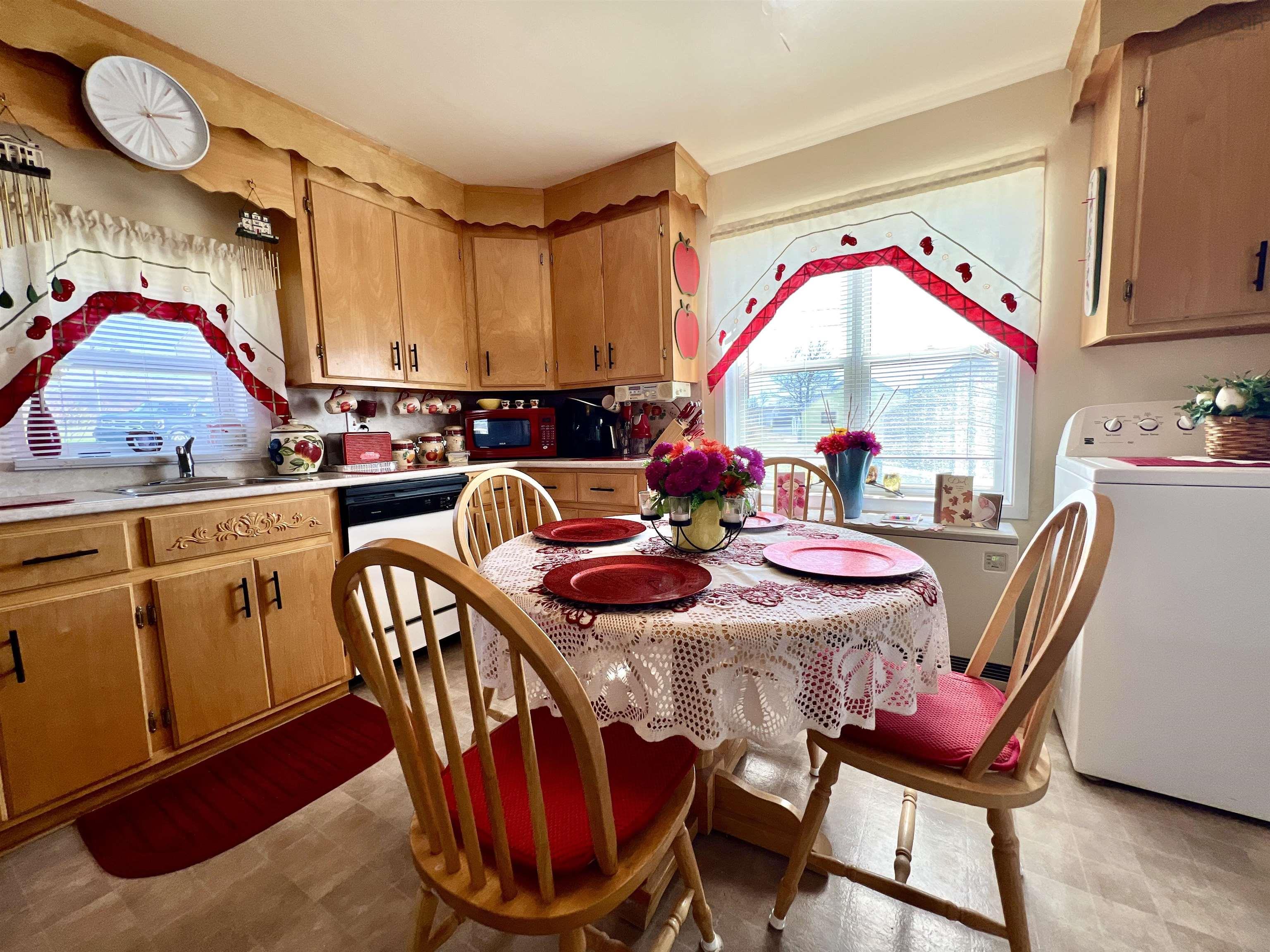 $199,900.00: 15014 Cabot trail, Chéticamp