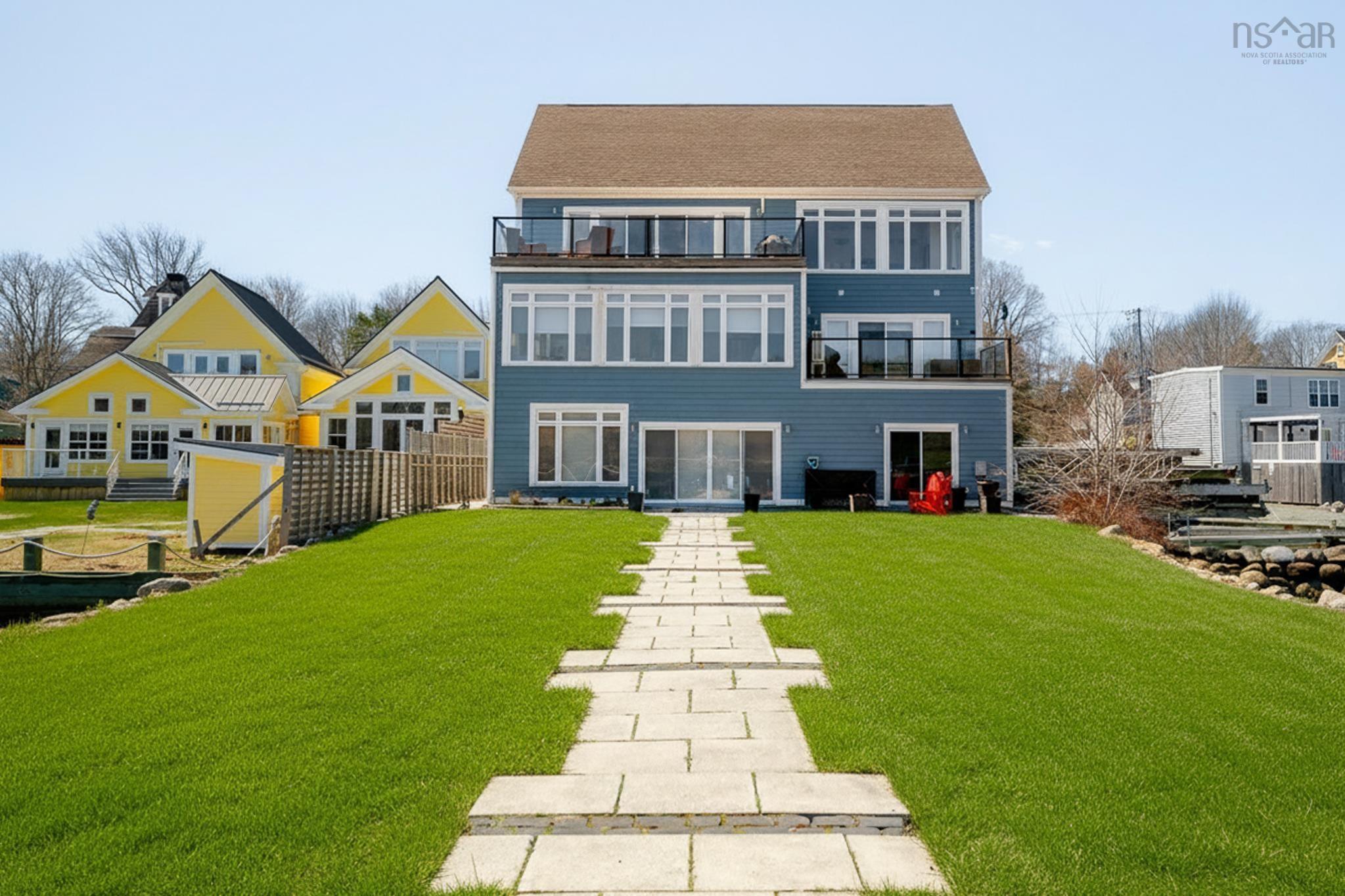 $1,175,000.00: 5 629 Main Street, Mahone Bay