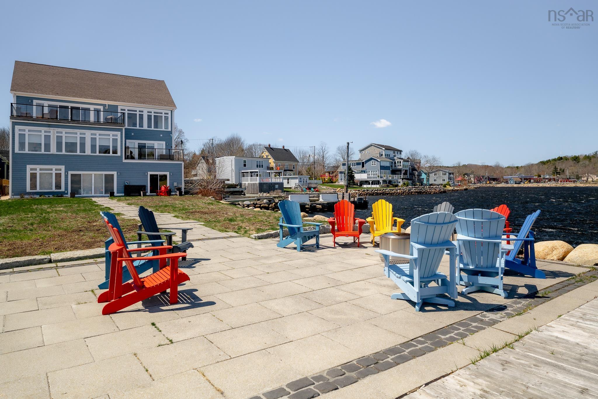 $1,175,000.00: 5 629 Main Street, Mahone Bay
