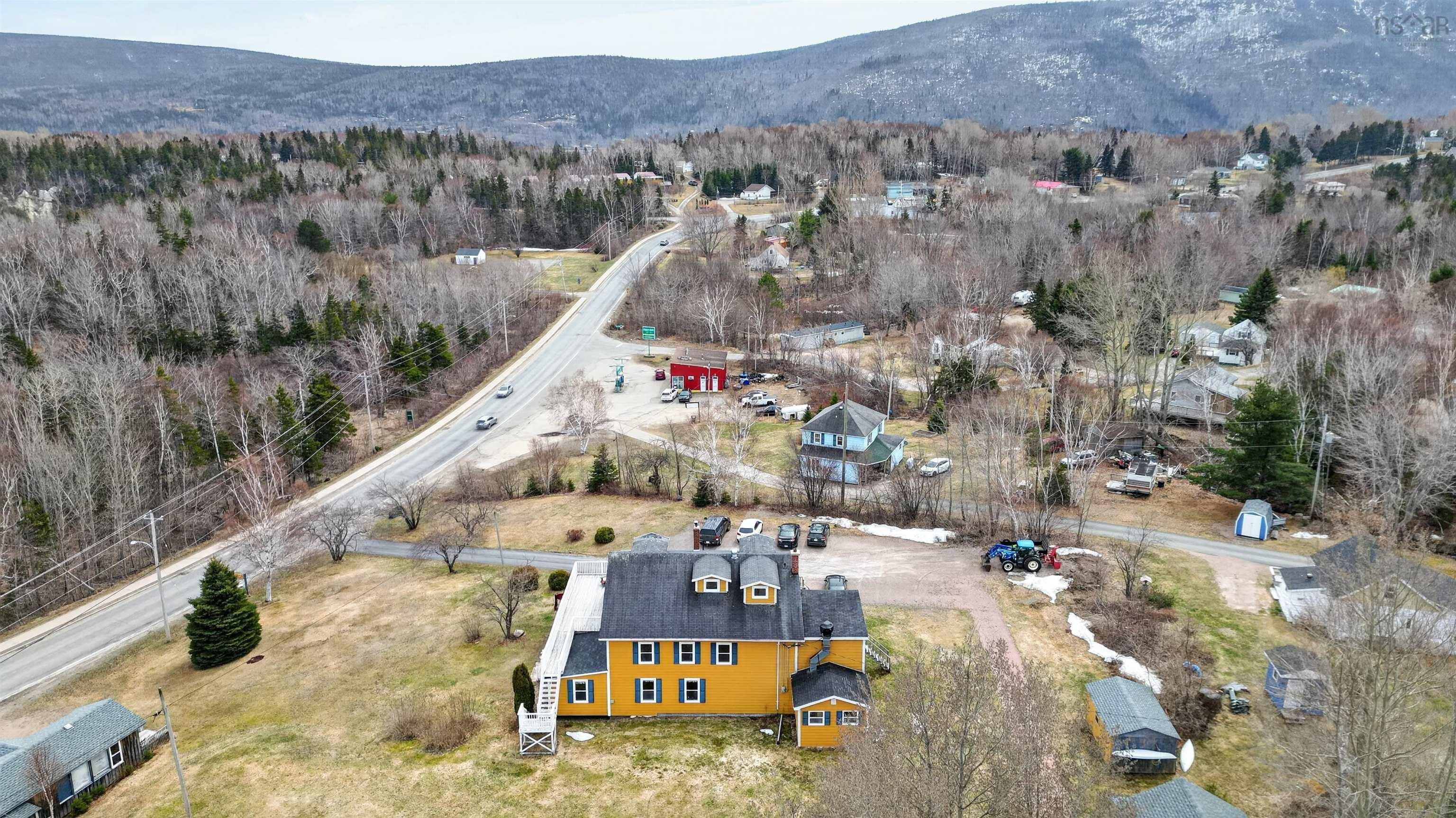 $950,000.00: 37706 Cabot Trail, Ingonish Beach