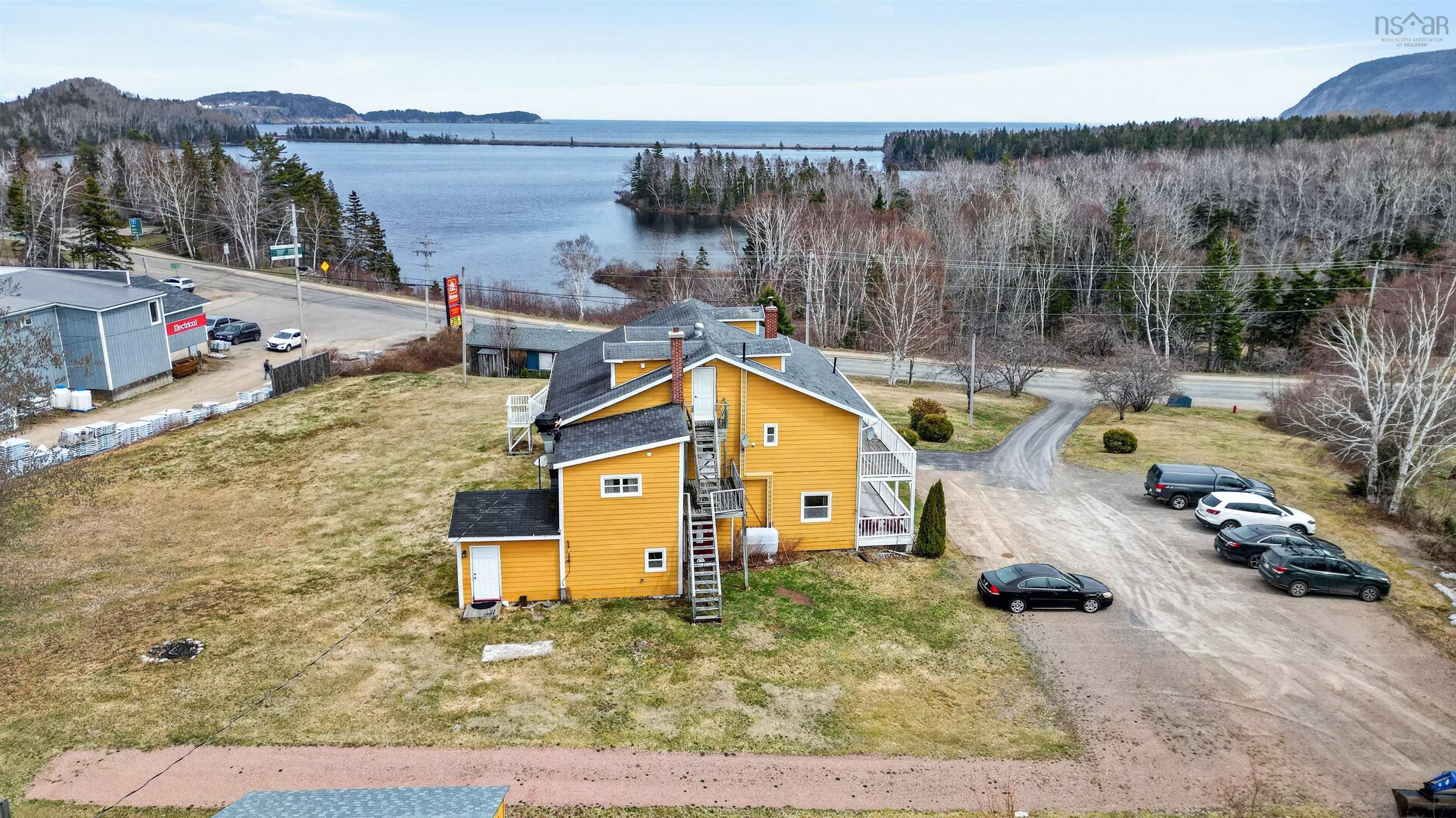 $950,000.00: 37706 Cabot Trail, Ingonish Beach