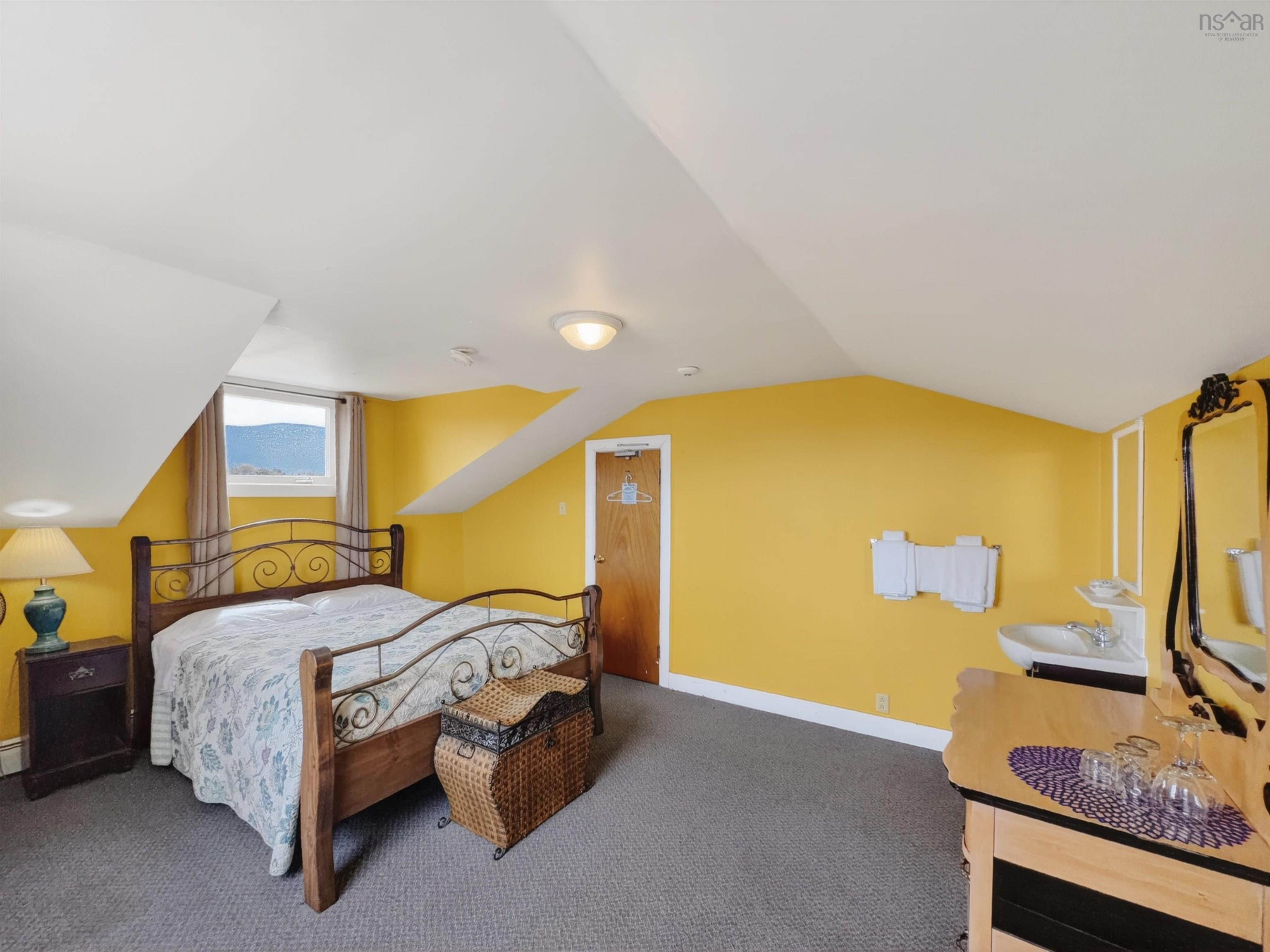 $950,000.00: 37706 Cabot Trail, Ingonish Beach