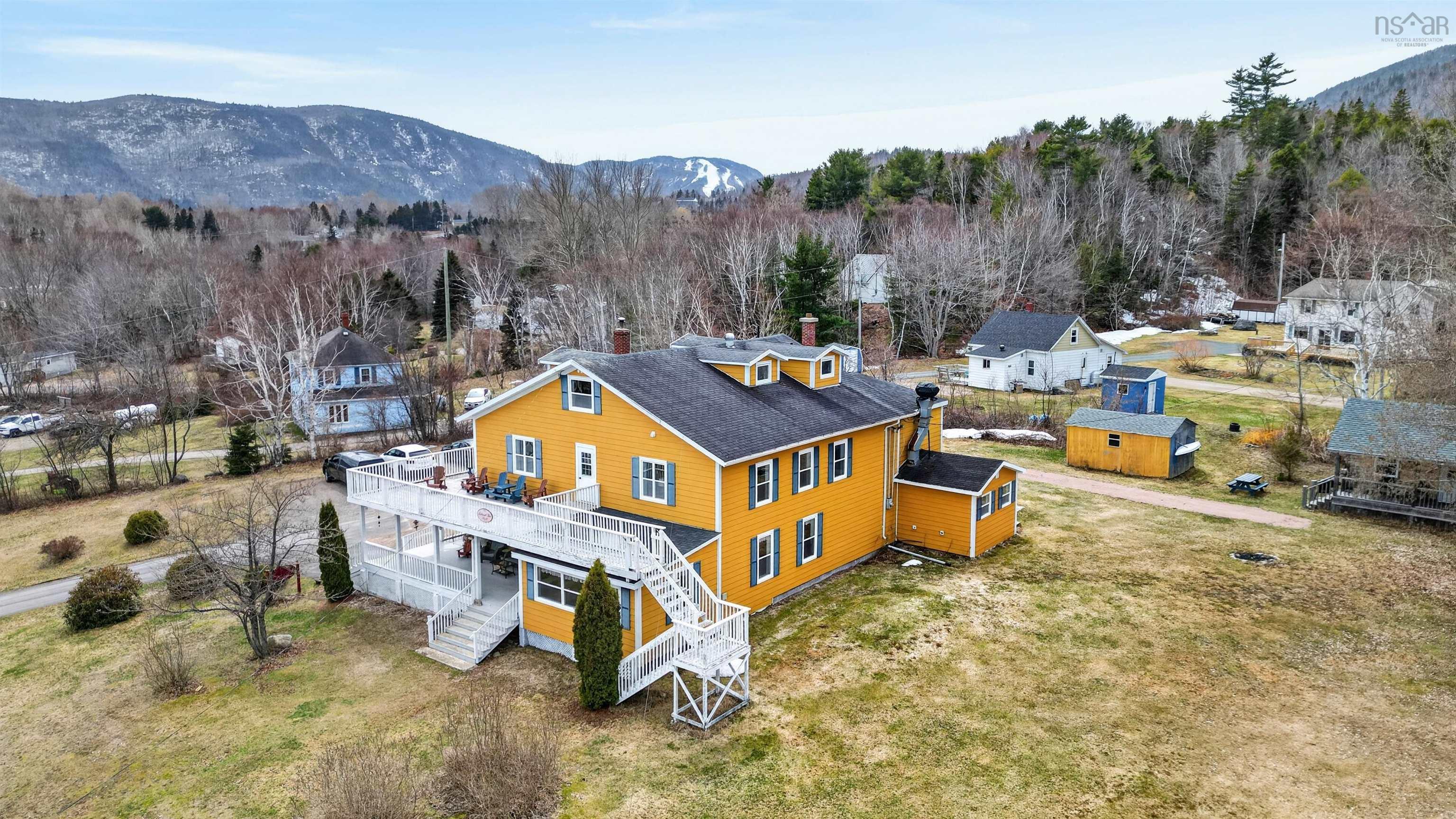 $950,000.00: 37706 Cabot Trail, Ingonish Beach