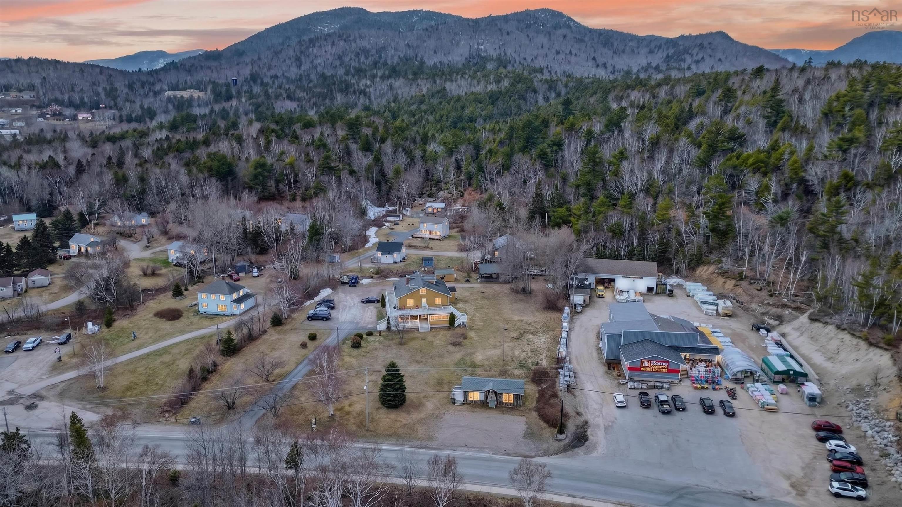 $950,000.00: 37706 Cabot Trail, Ingonish Beach