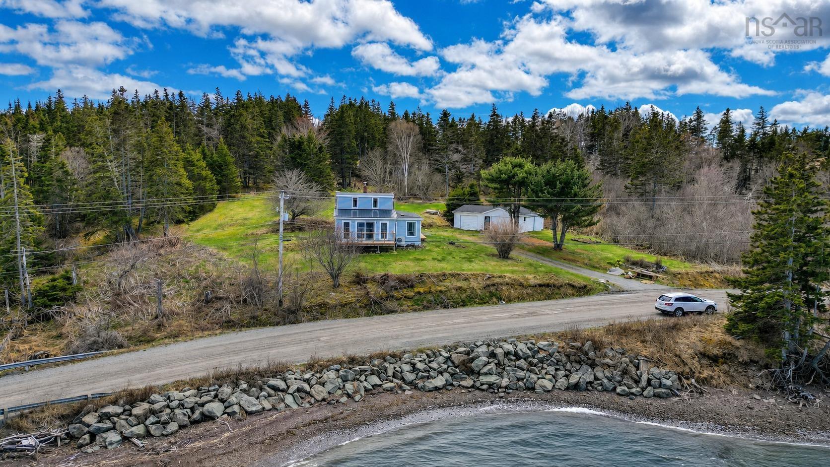 $275,000.00: 112 Corbetts Cove Road, Corbetts Cove