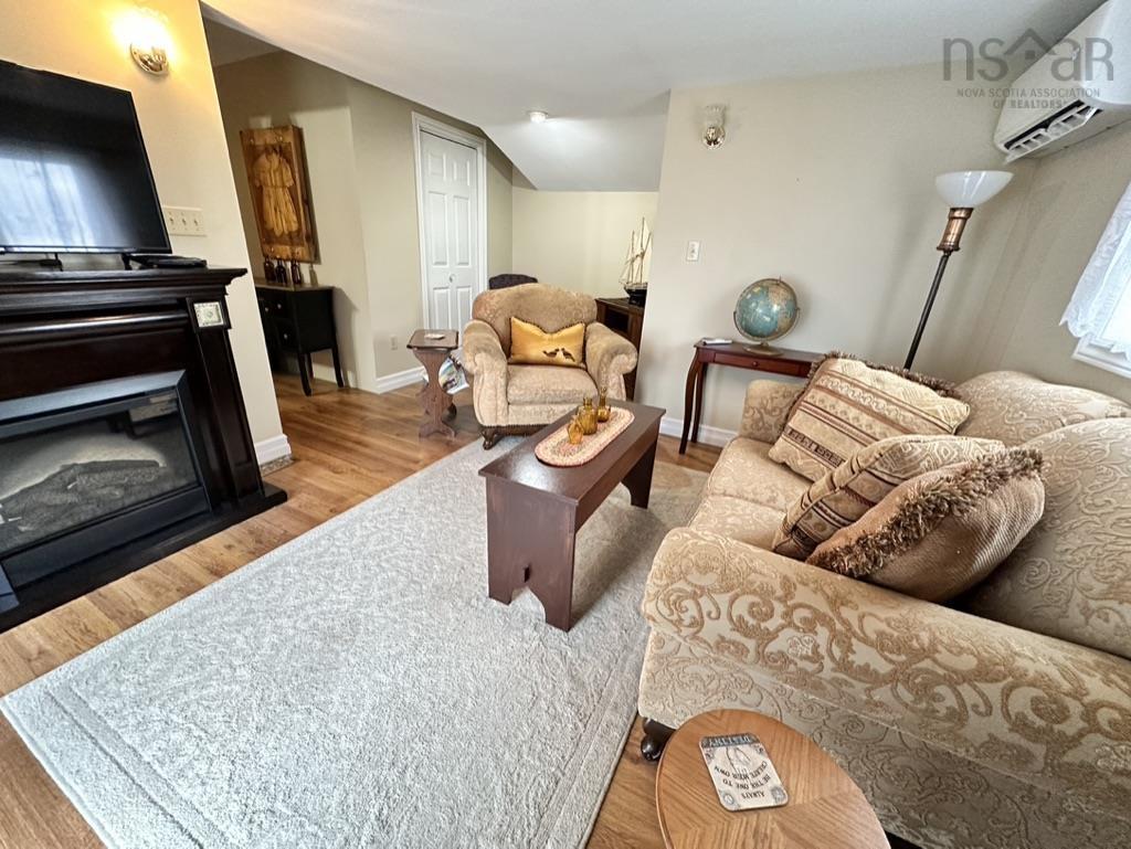 $349,900.00: 919 Malay Falls Lochaber Mines Road, Lochaber Mines