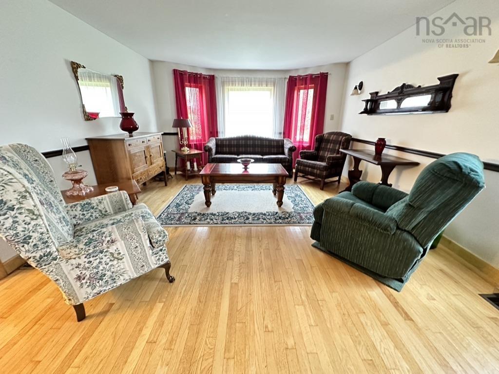 $349,900.00: 919 Malay Falls Lochaber Mines Road, Lochaber Mines