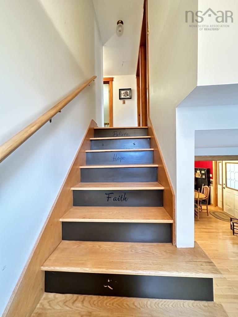 $349,900.00: 919 Malay Falls Lochaber Mines Road, Lochaber Mines