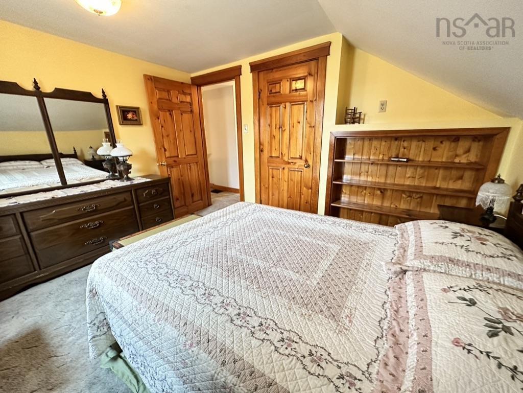 $349,900.00: 919 Malay Falls Lochaber Mines Road, Lochaber Mines