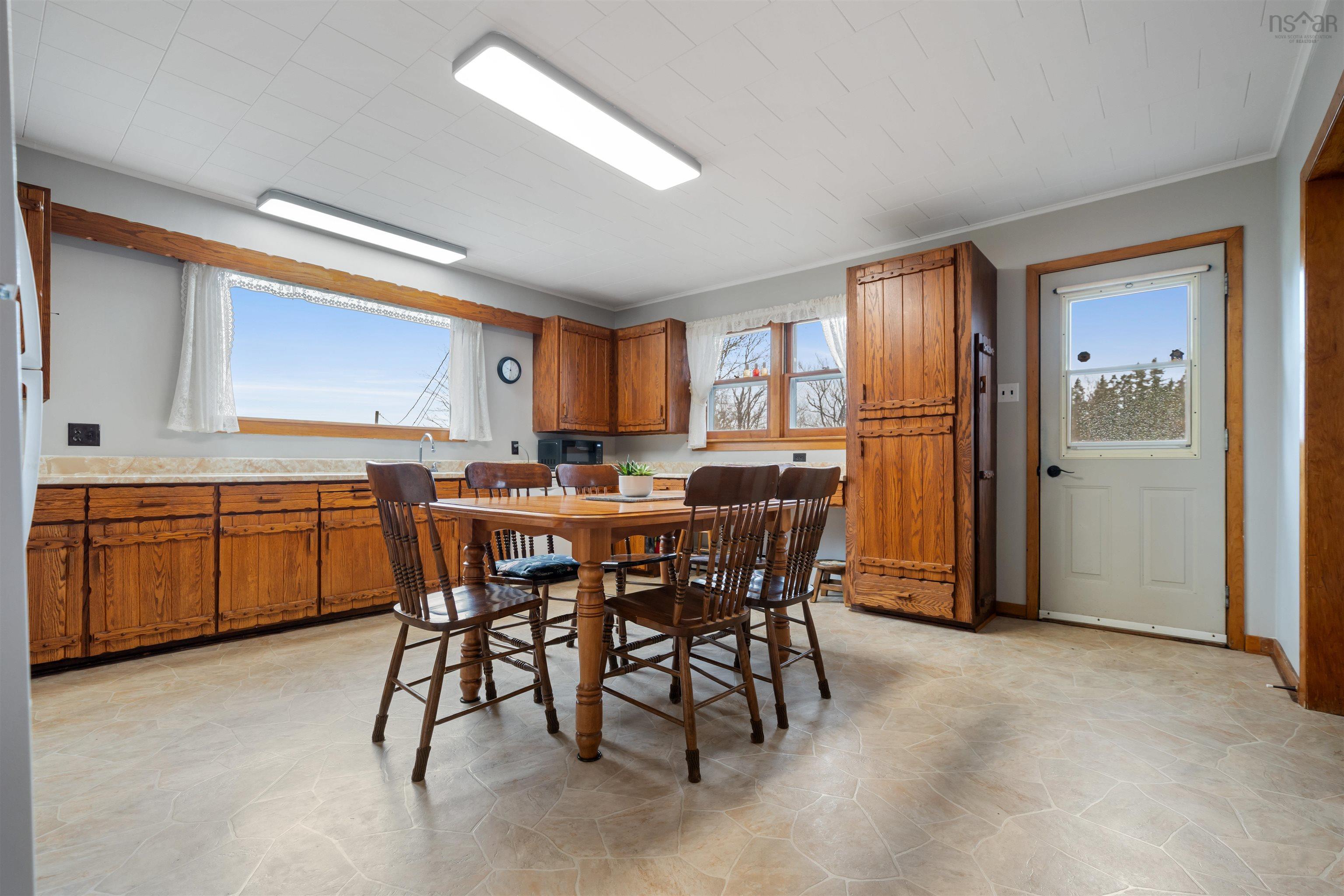 $448,800.00: 945 Pictou Road, East Mountain
