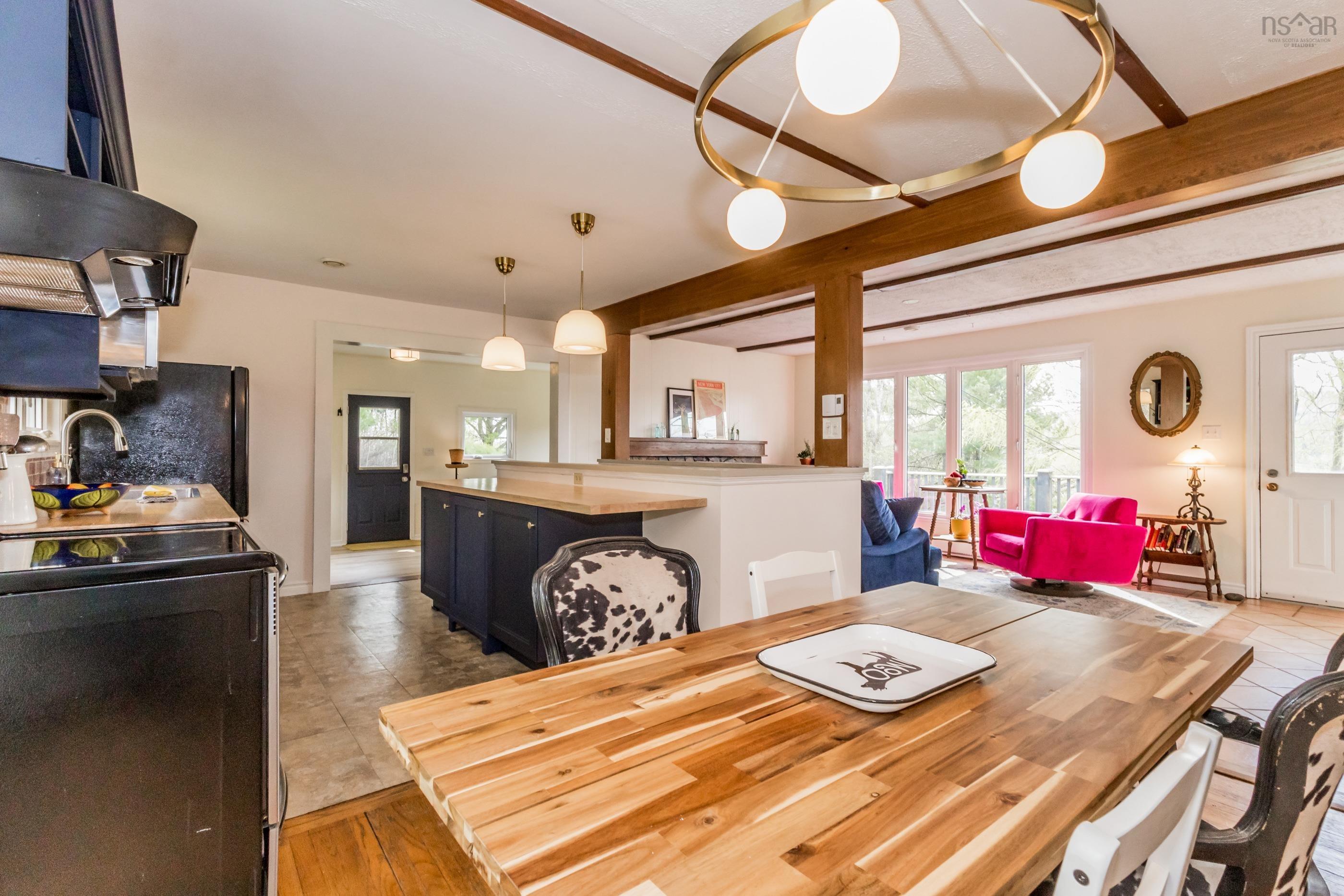 $520,000.00: 1719 White Rock Road, White Rock