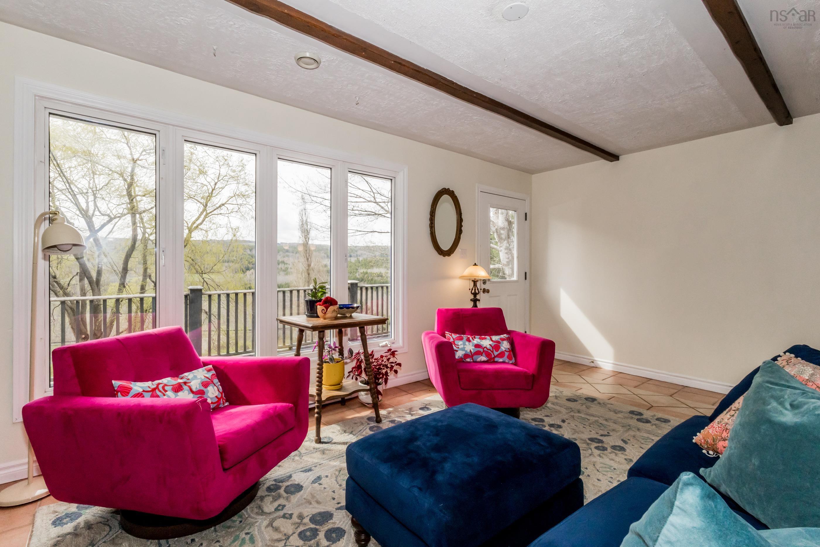 $520,000.00: 1719 White Rock Road, White Rock