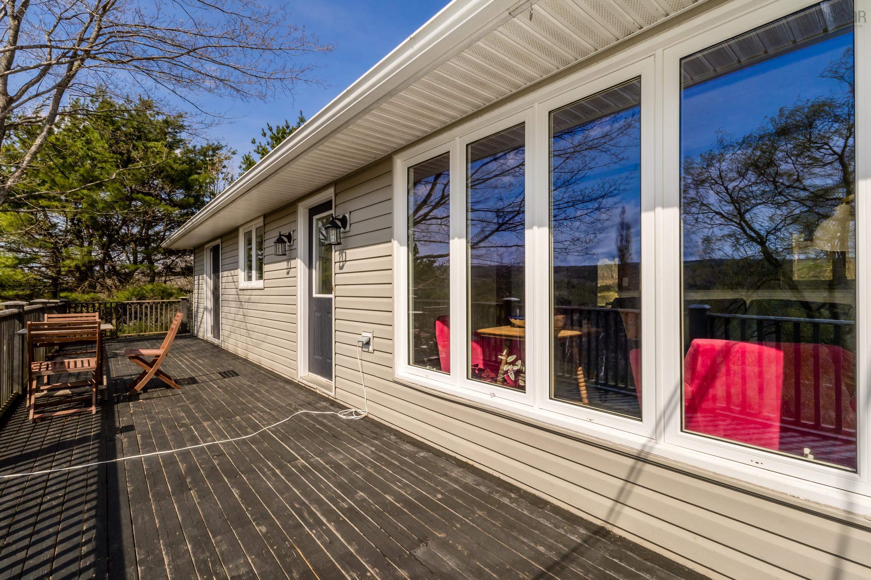 $520,000.00: 1719 White Rock Road, White Rock