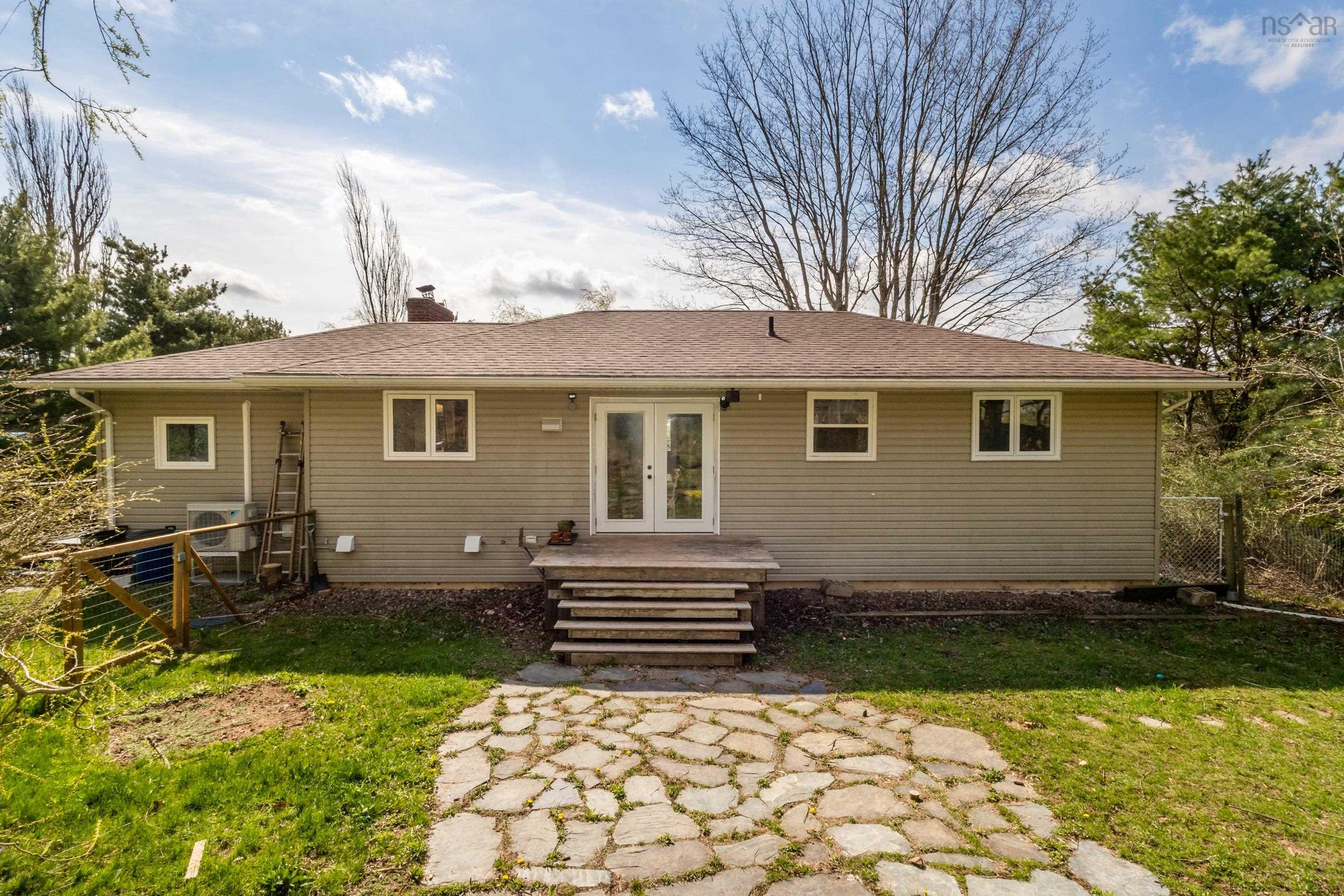 $520,000.00: 1719 White Rock Road, White Rock