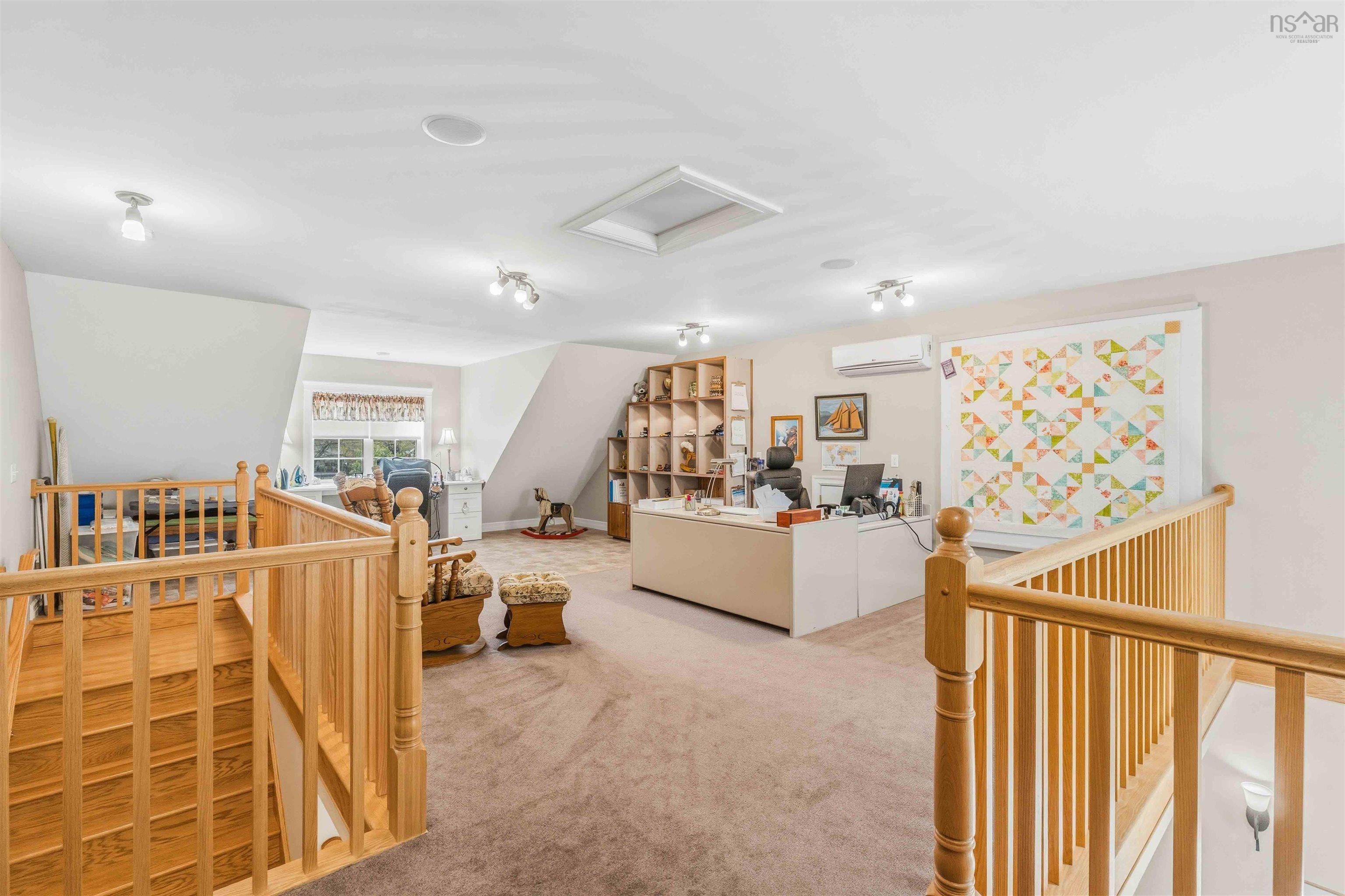 $949,900.00: 1460 Bridge Street, Kingston