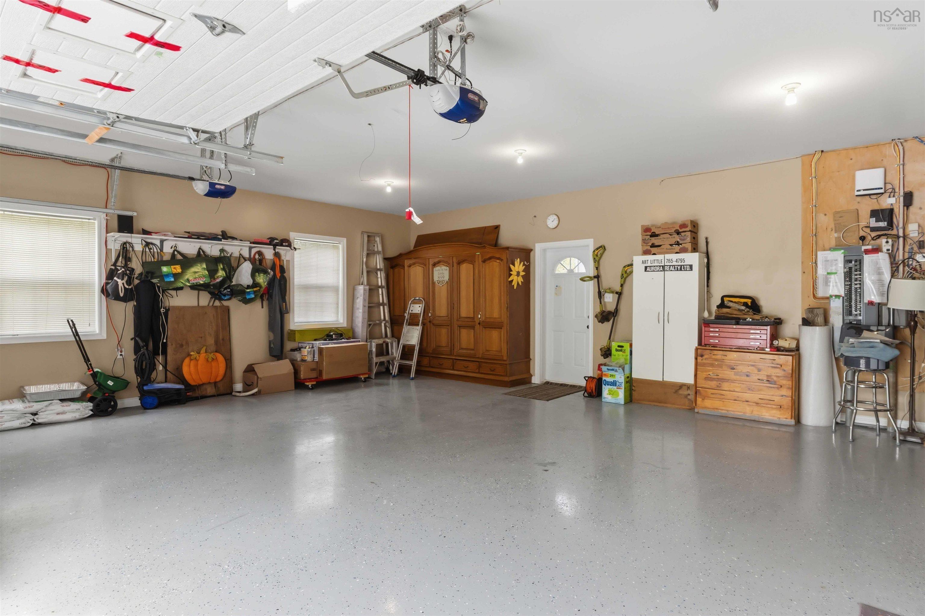 $949,900.00: 1460 Bridge Street, Kingston